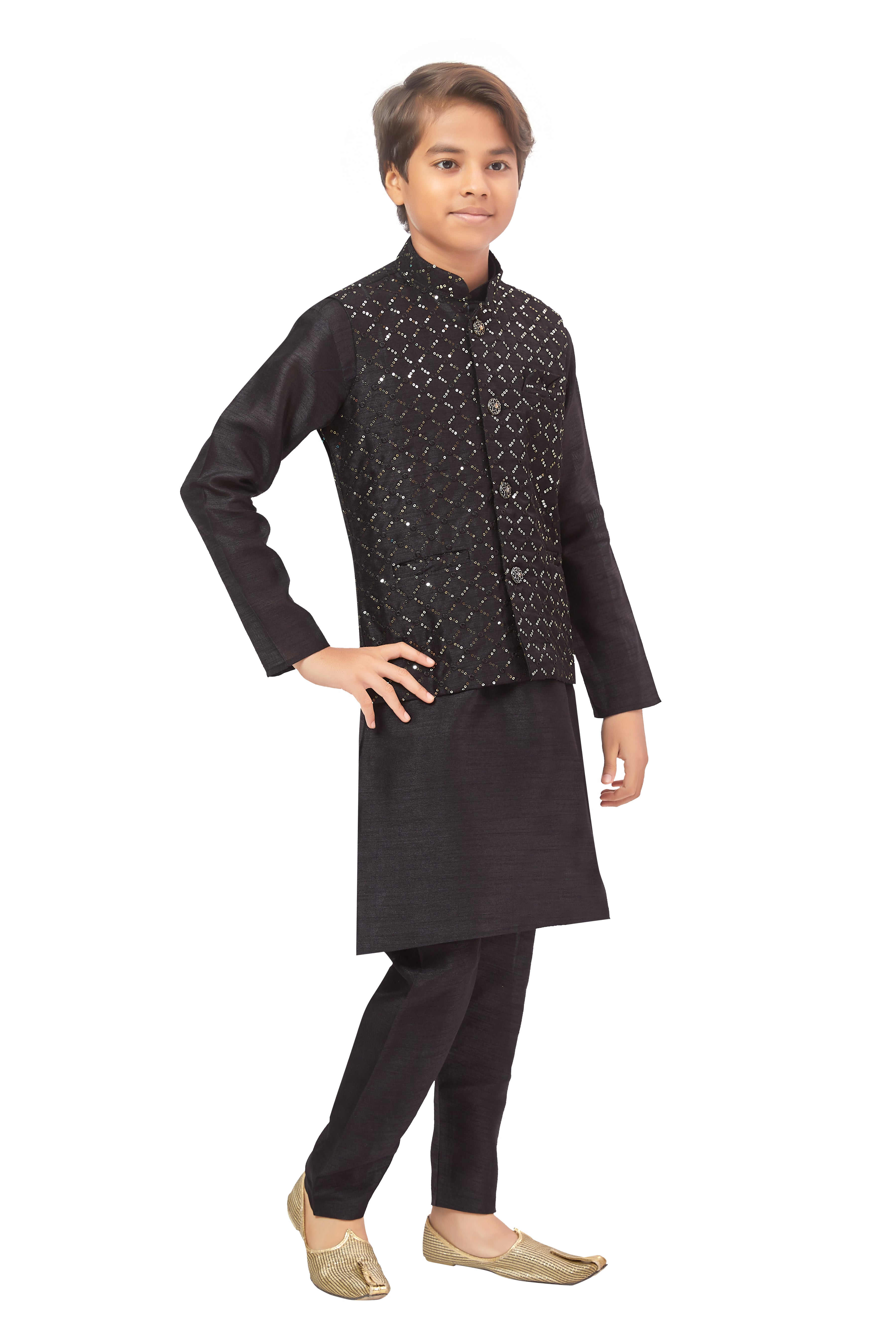 Boys Embroidered Kurta Set - Roop Darshan