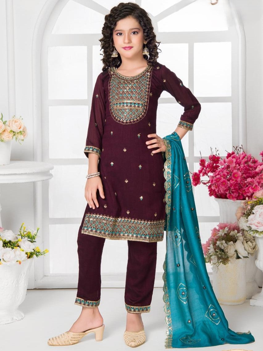 Ruhi Kamiz & Pant - Roop Darshan