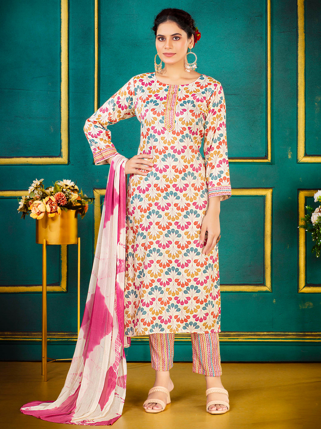 Naaz Kamiz & Pant - Roop Darshan
