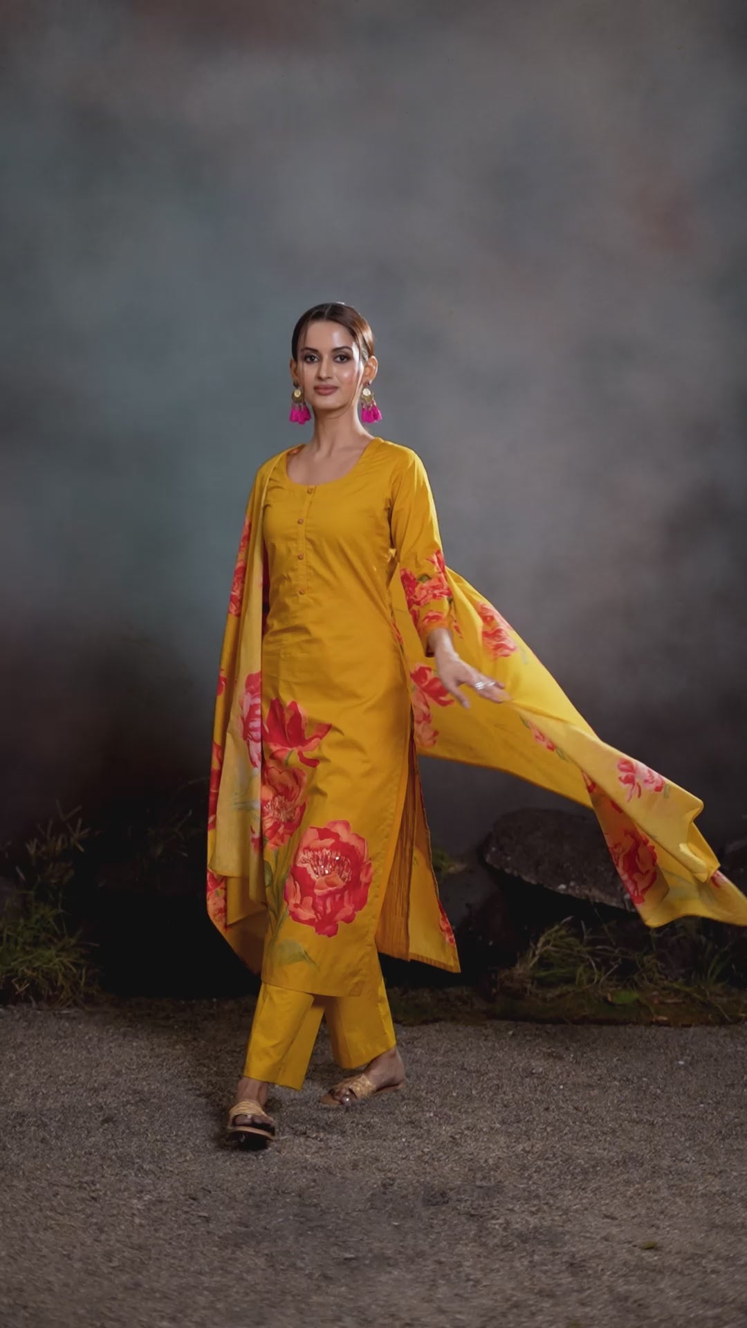Nila Kamiz & Pant