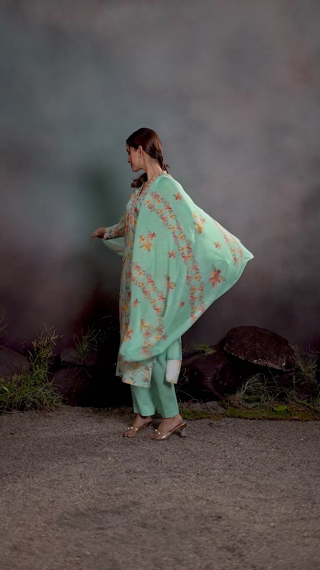 Nidhi Kamiz & Pant