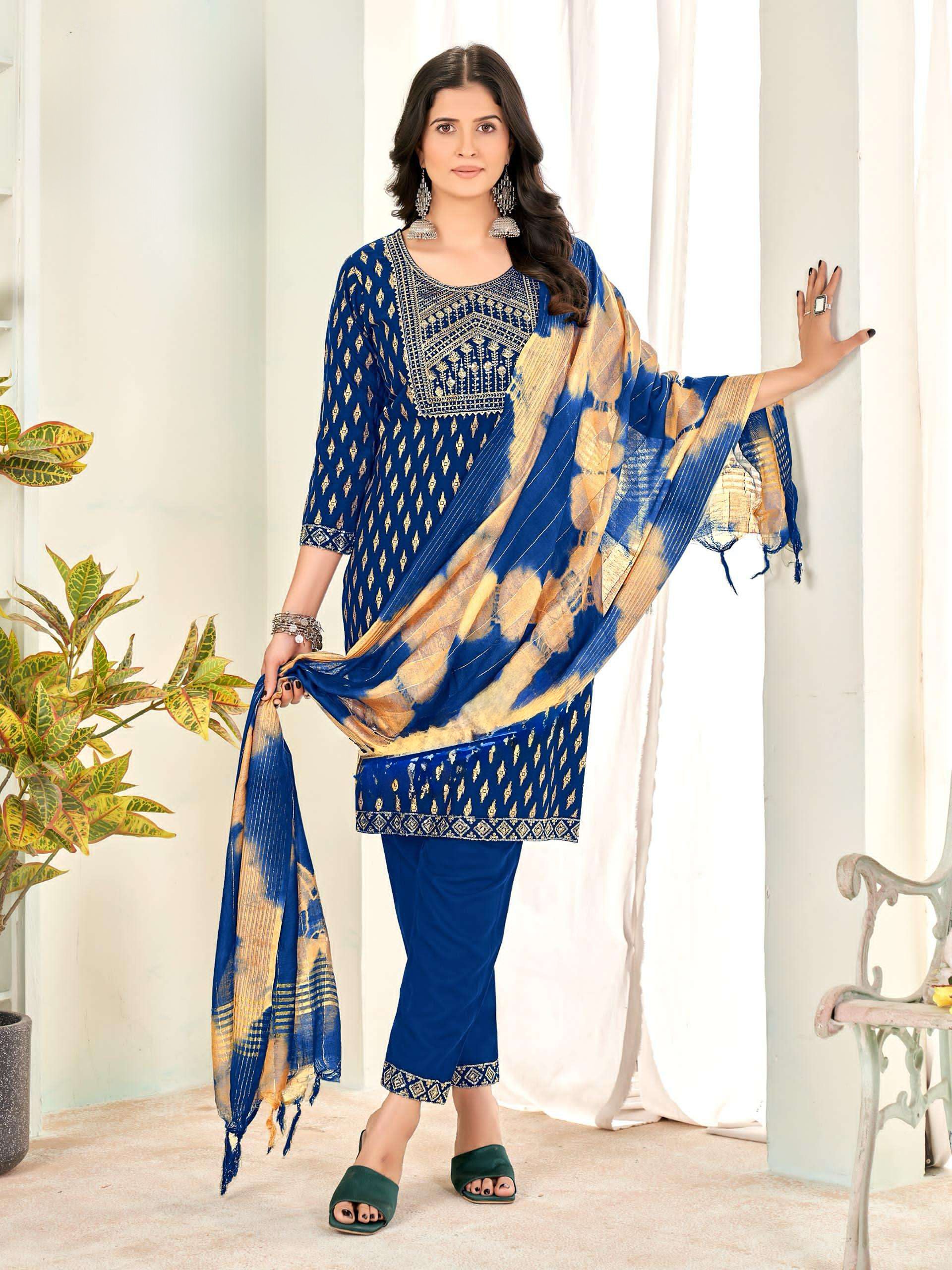 Alia Kamiz & Pant - Roop Darshan