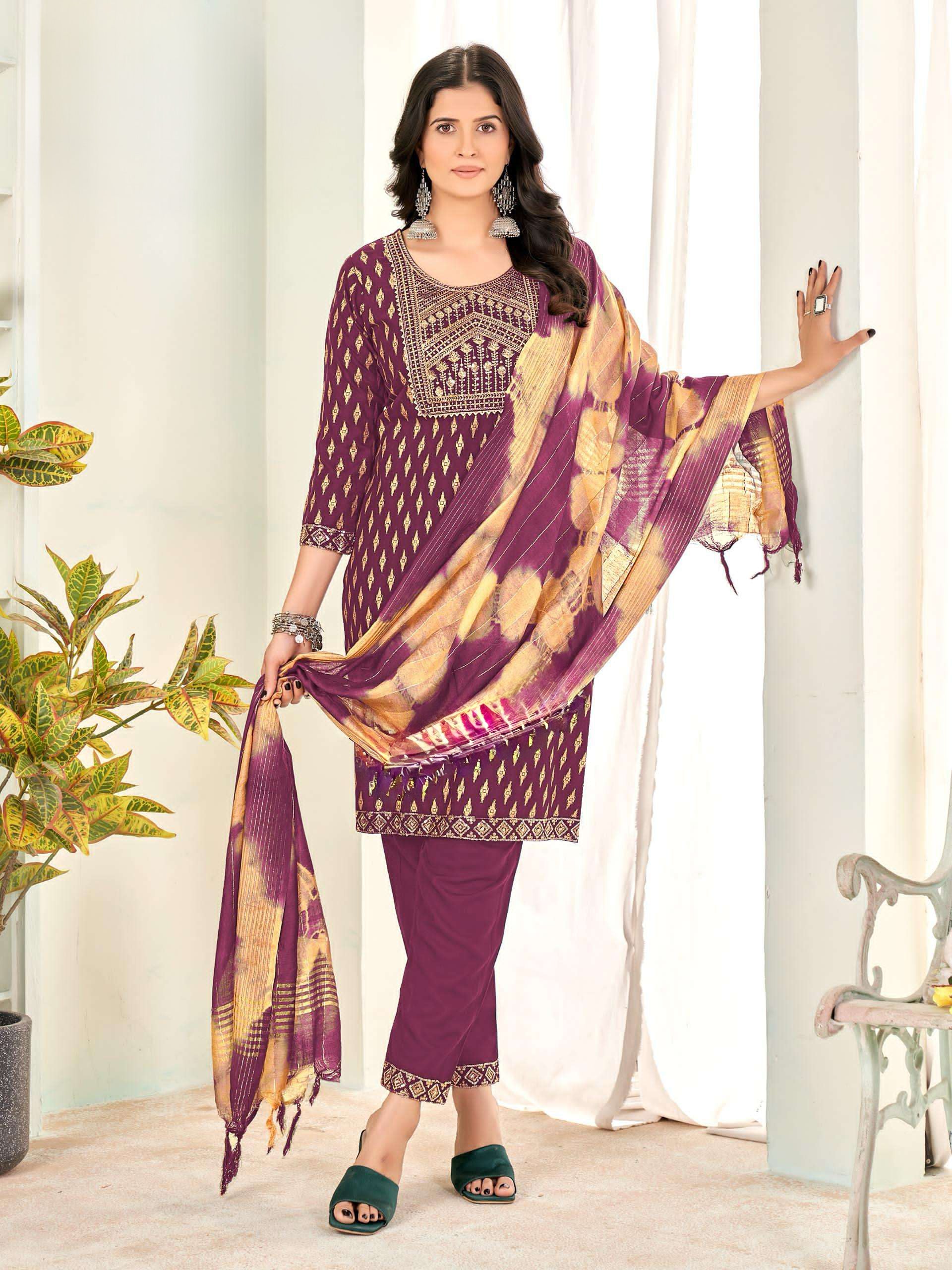 Alia Kamiz & Pant - Roop Darshan