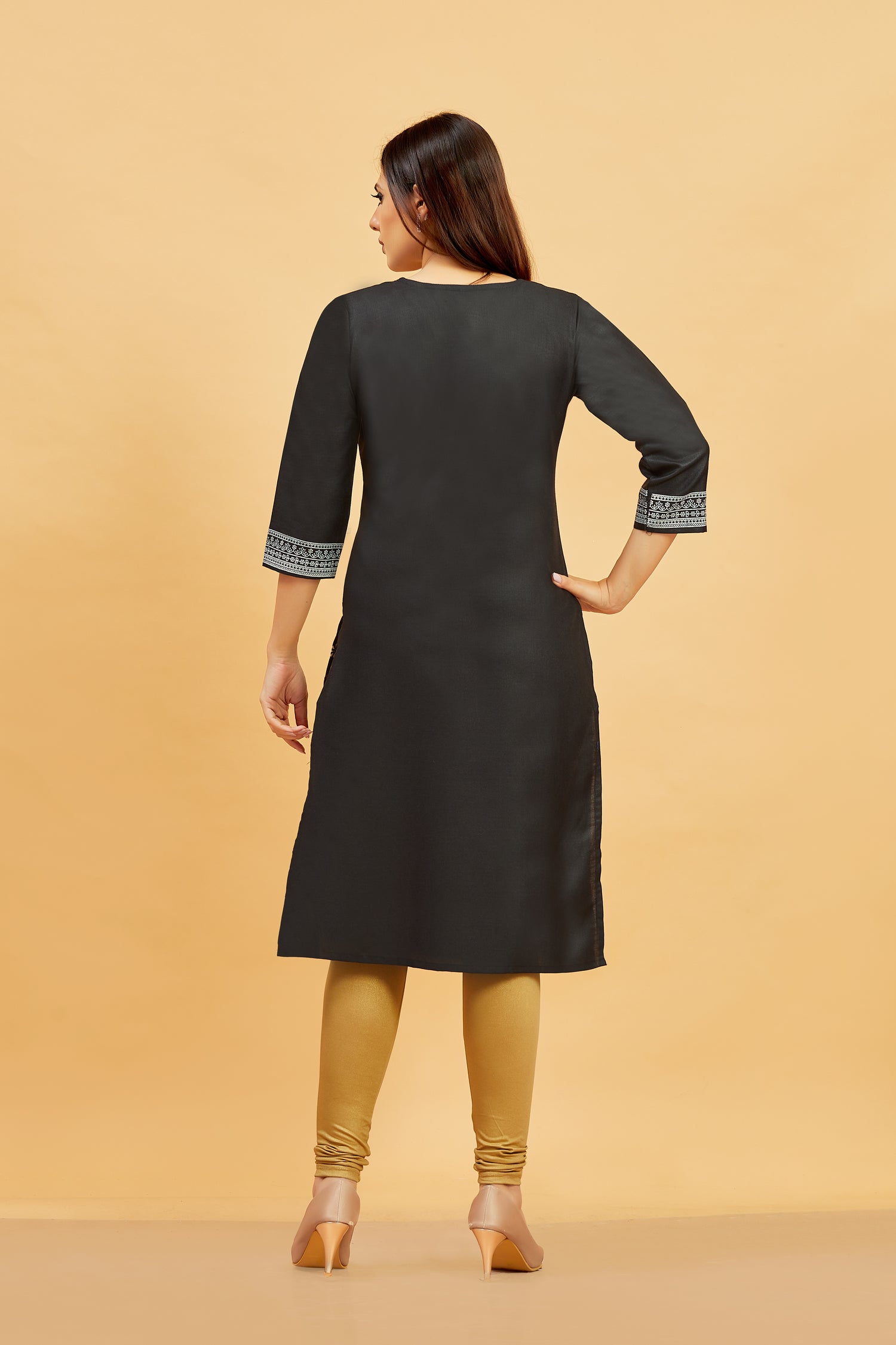 Ishana Kurti - Roop Darshan