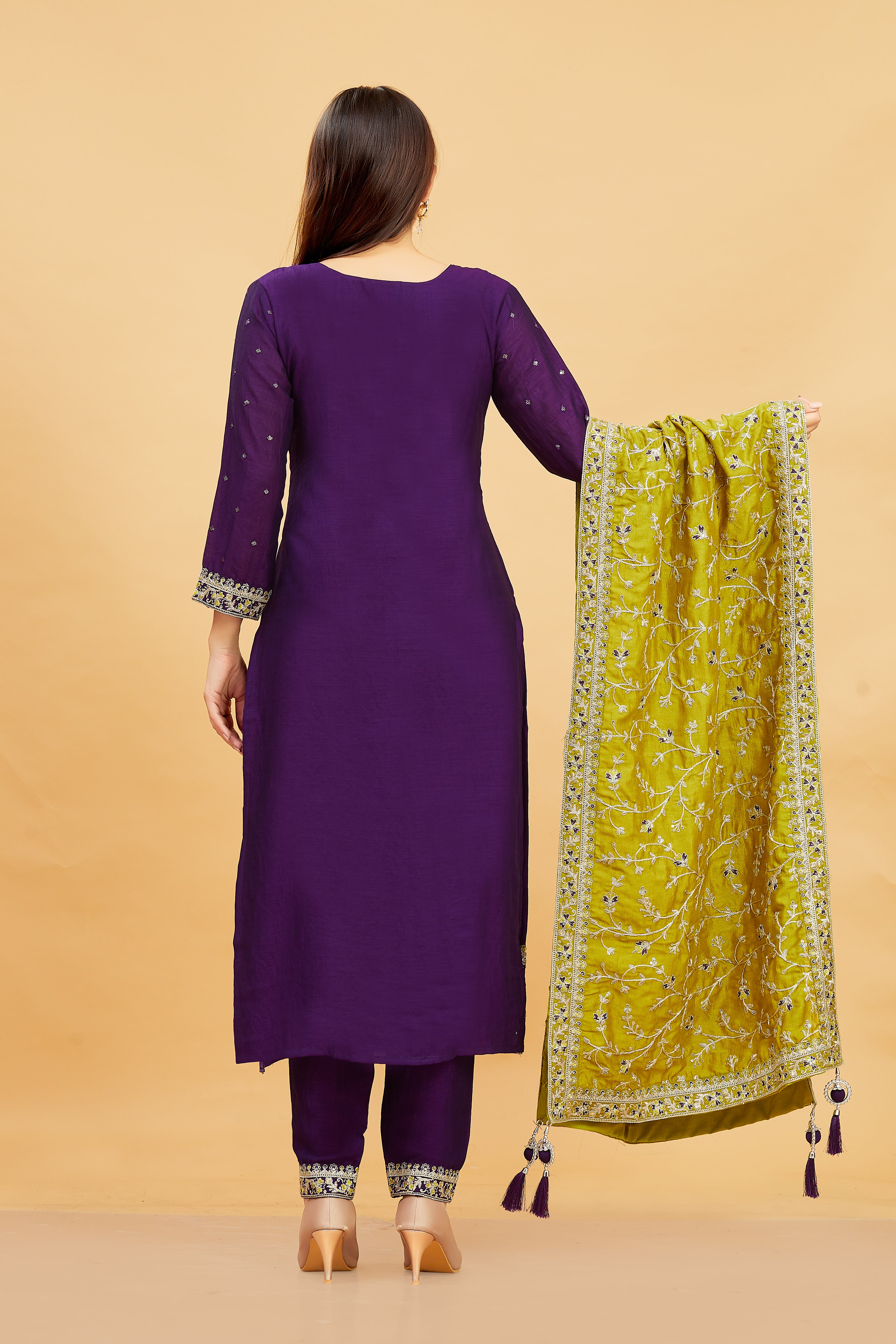 Nisha Kamiz & Pant - Roop Darshan