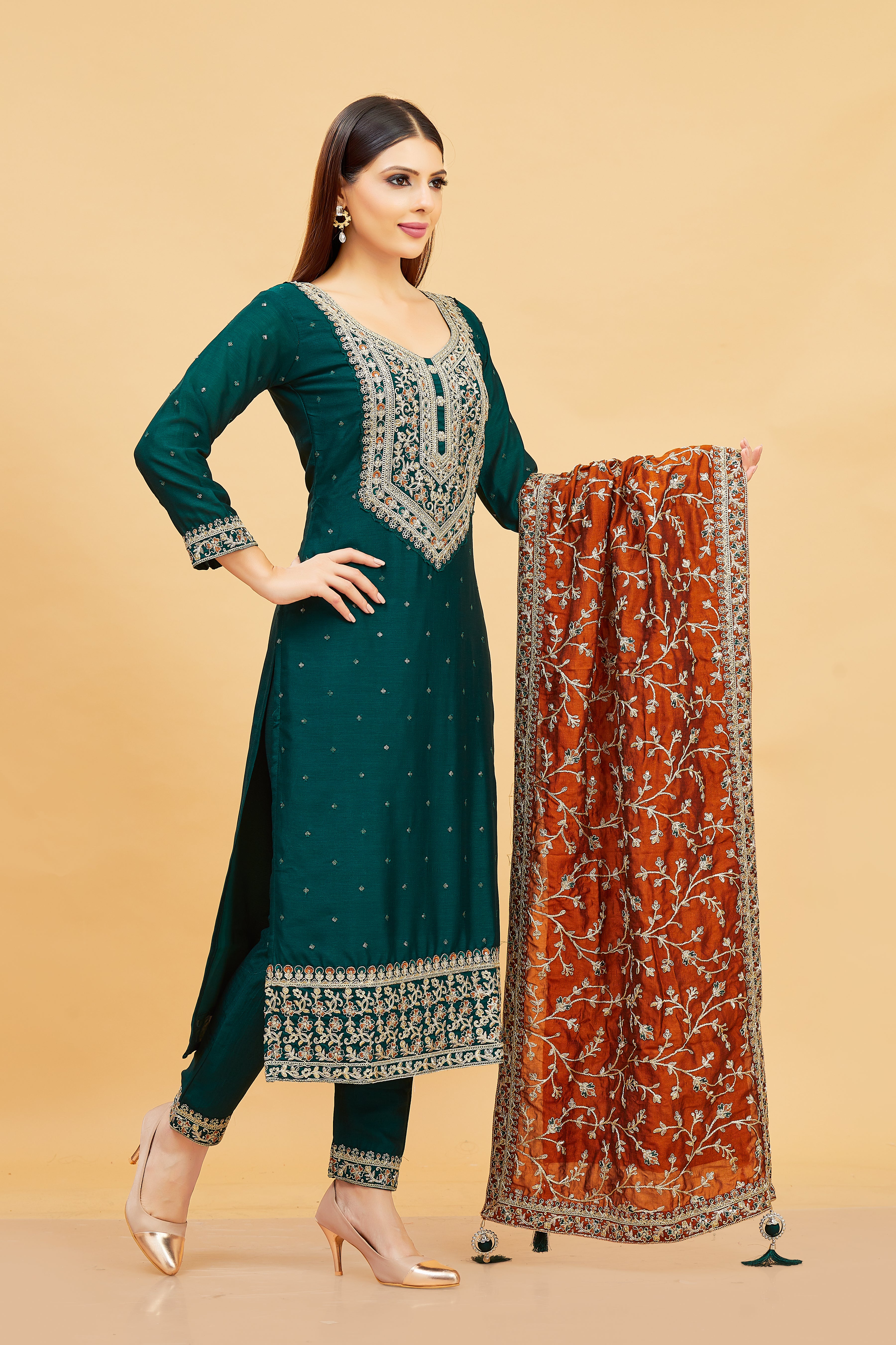 Nisha Kamiz & Pant - Roop Darshan