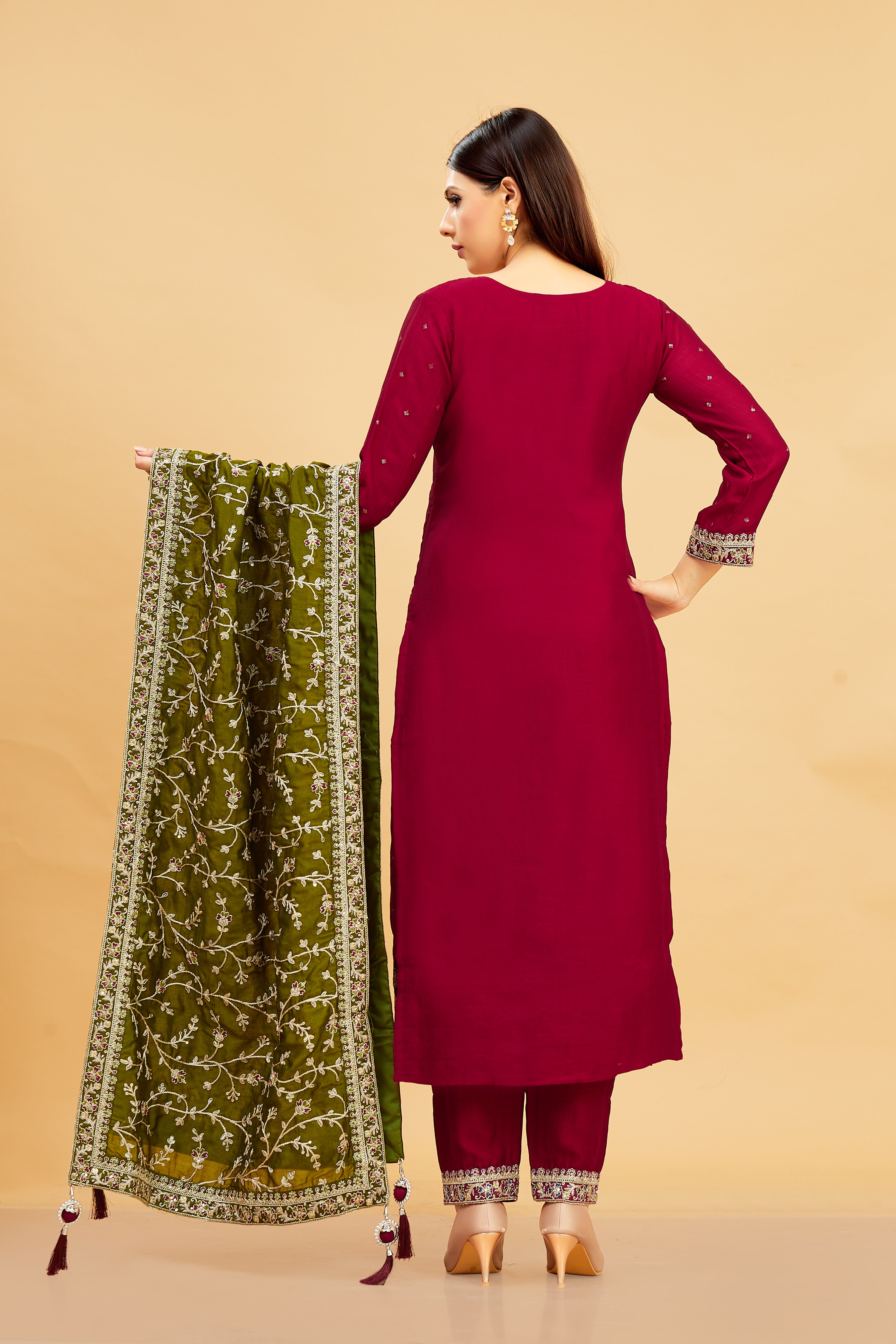 Nisha Kamiz & Pant - Roop Darshan