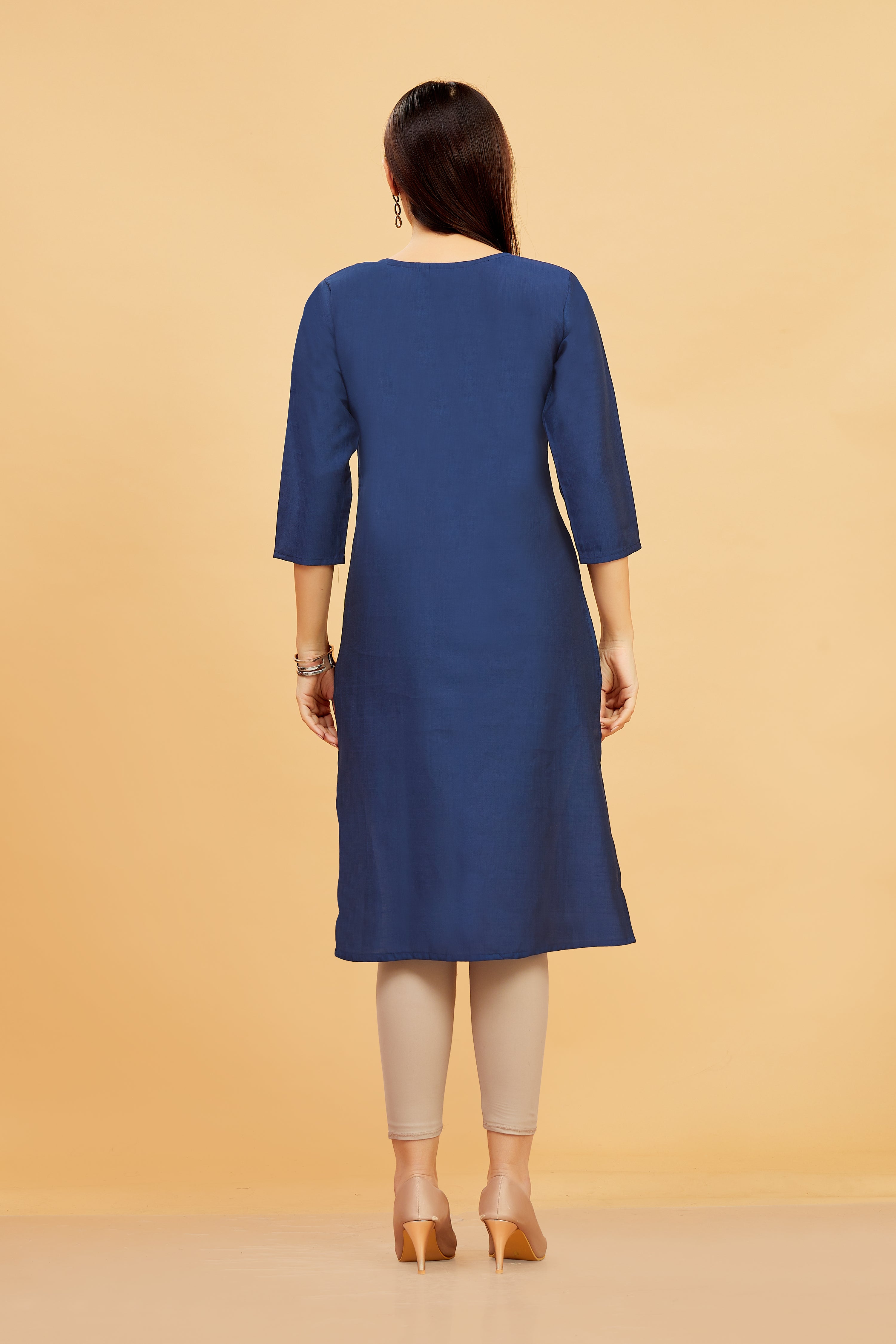Tisqua Kurti - Roop Darshan