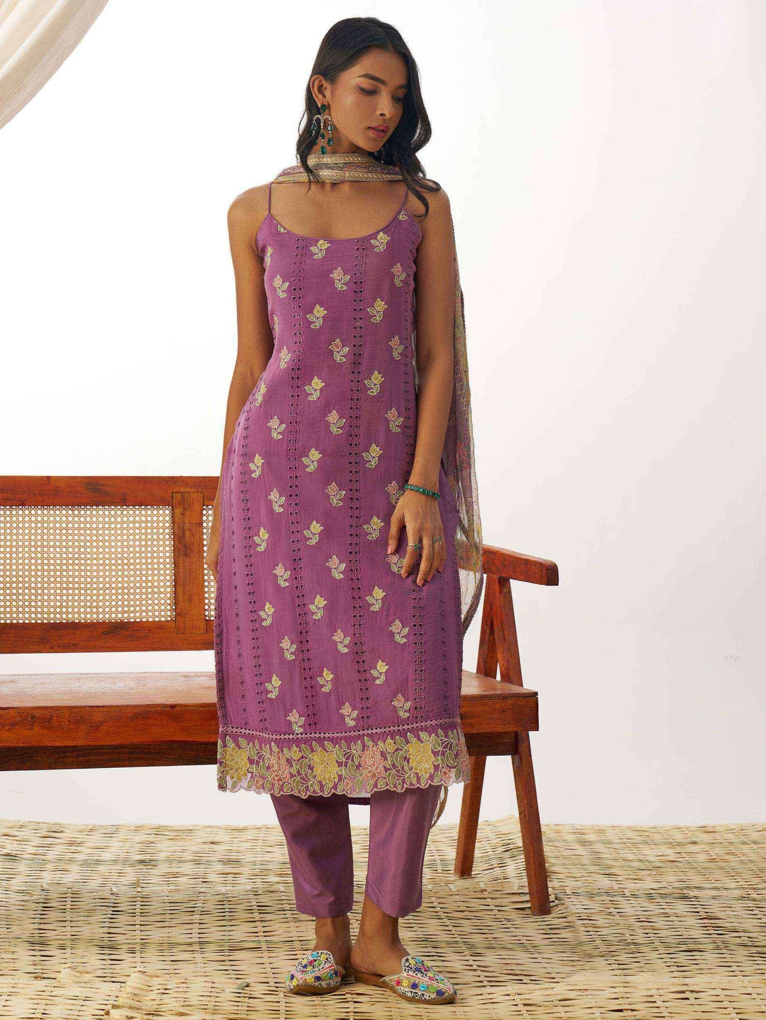 Tanya Kamiz & Pant - Roop Darshan