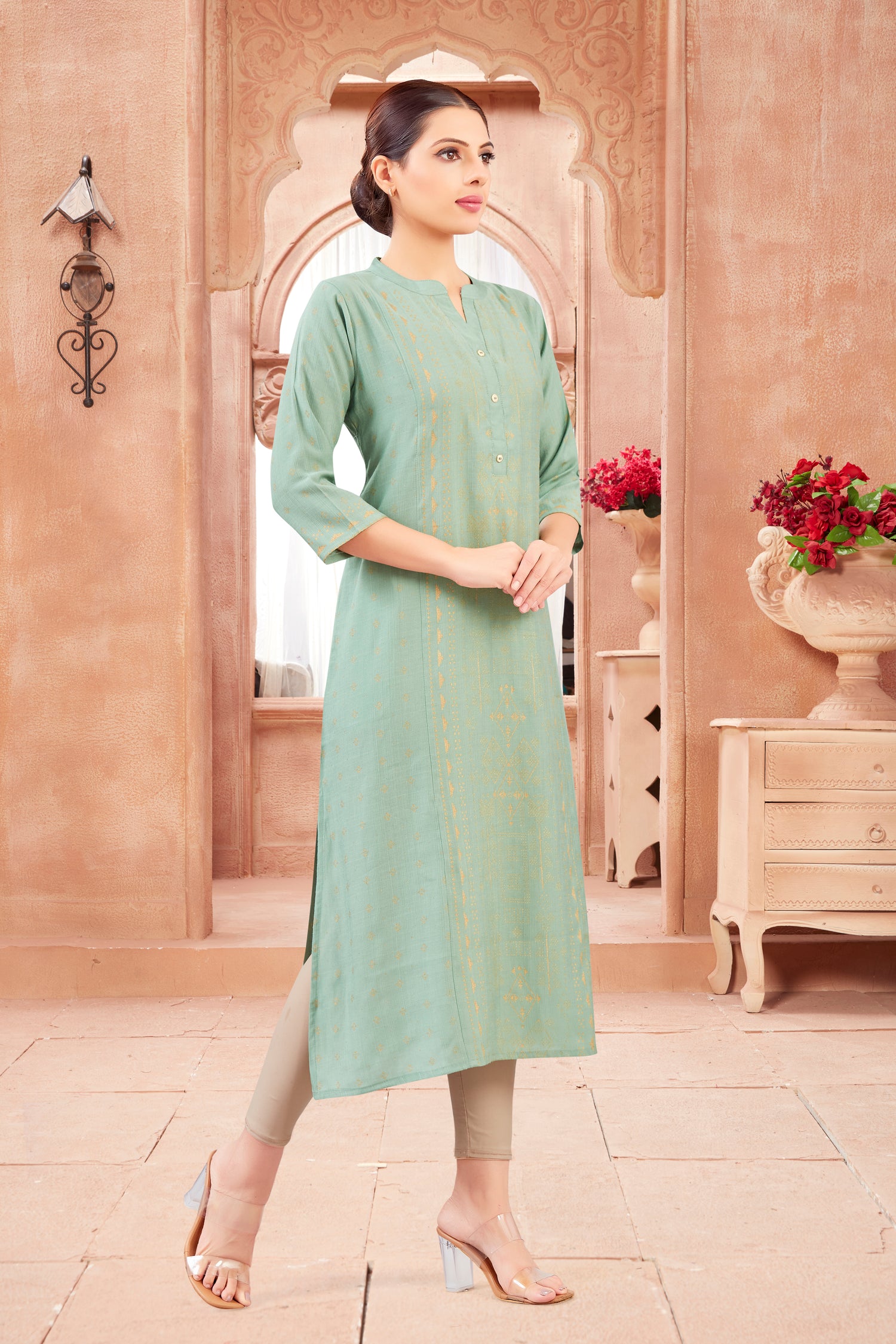 Aruvi Kurti