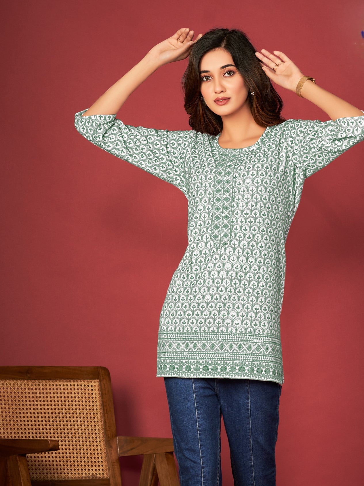 Sara Kurti - Roop Darshan