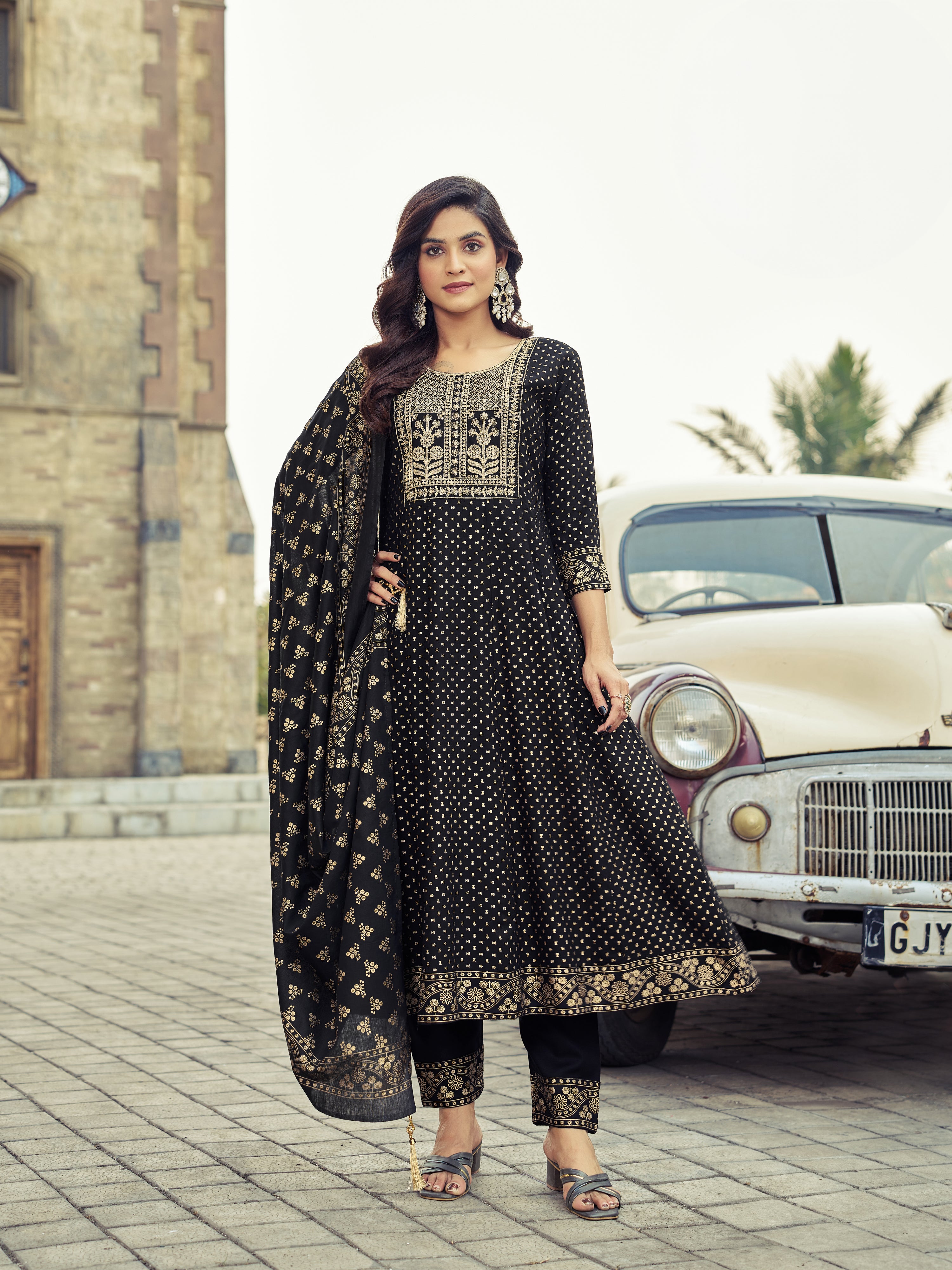 Vamika Flair Kamiz &amp; Pant - Roop Darshan