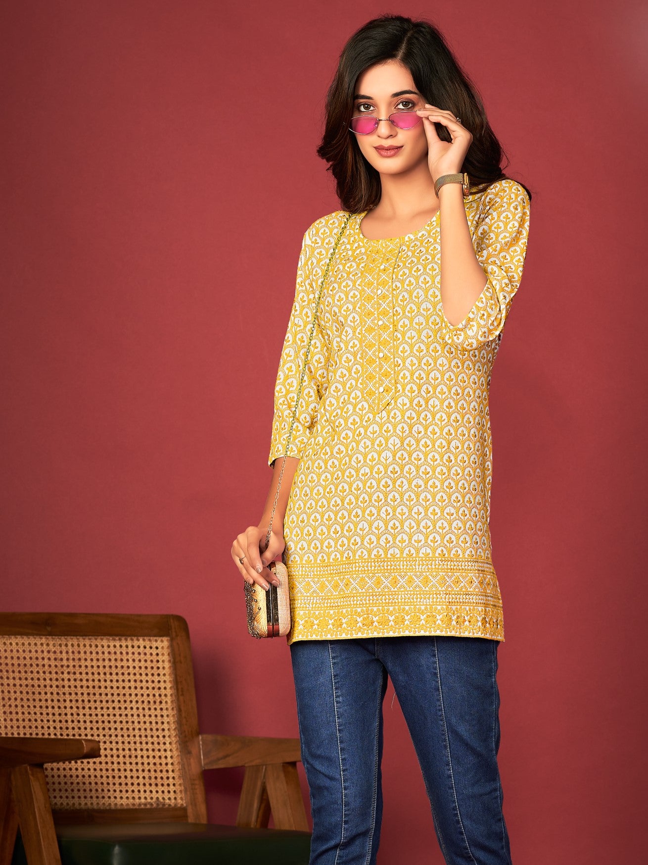 Sara Kurti - Roop Darshan