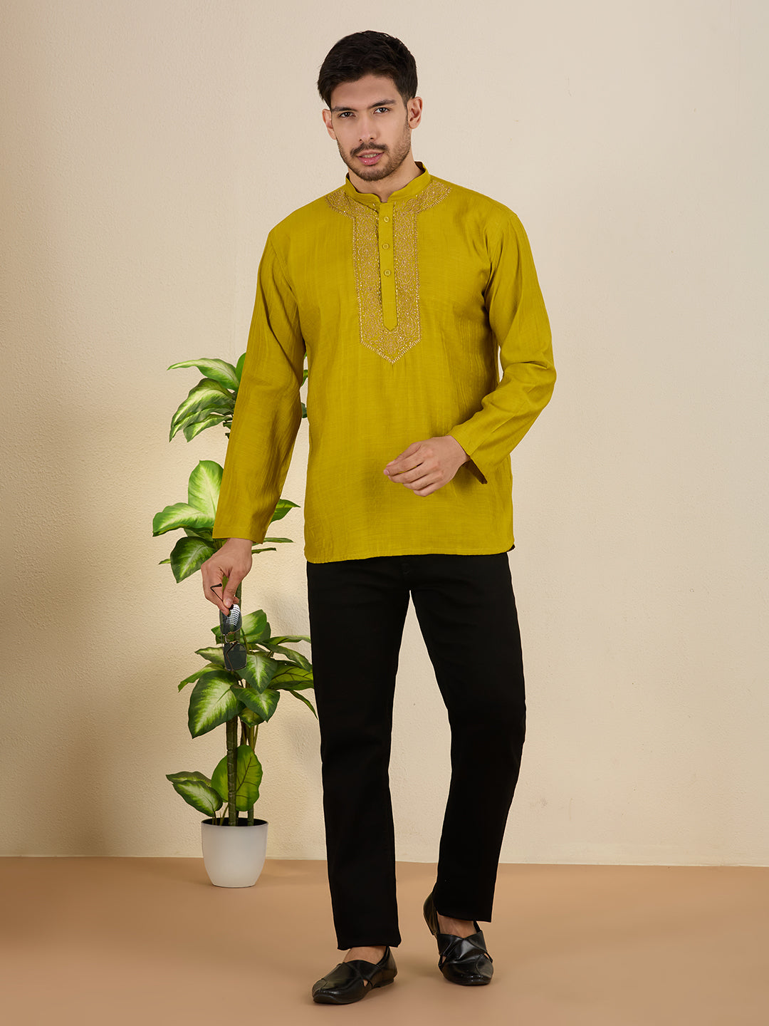 Mens Embroidered Kurta