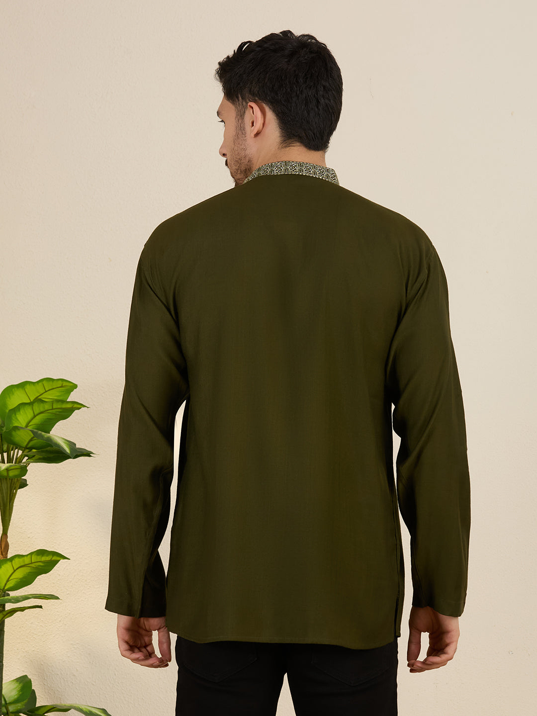 Mens Embroidered Kurta