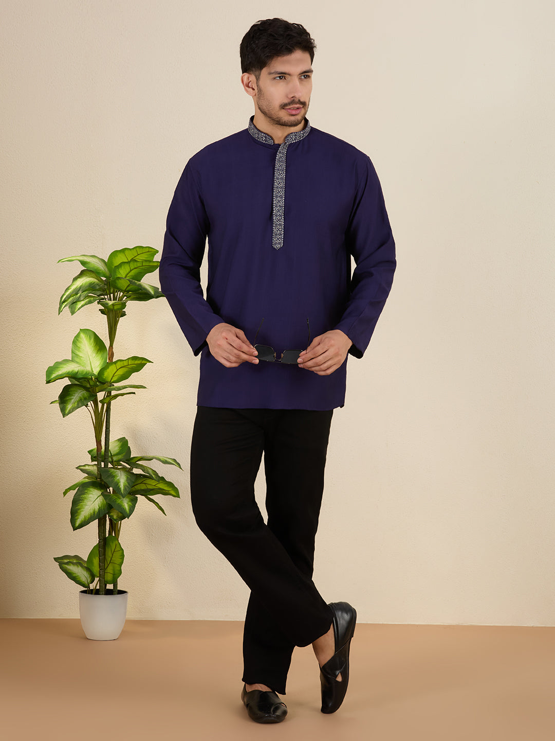 Mens Embroidered Kurta