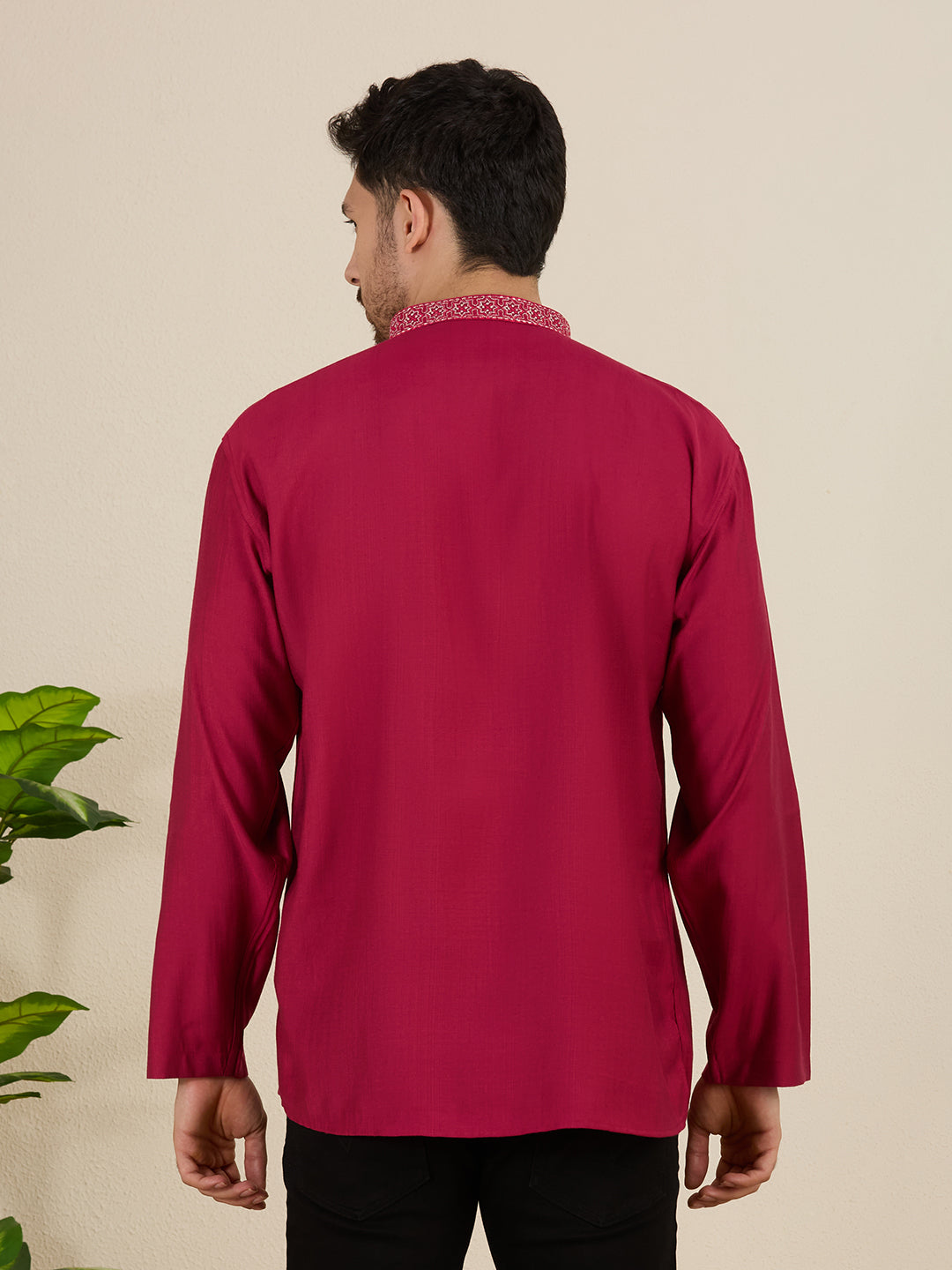 Mens Embroidered Kurta