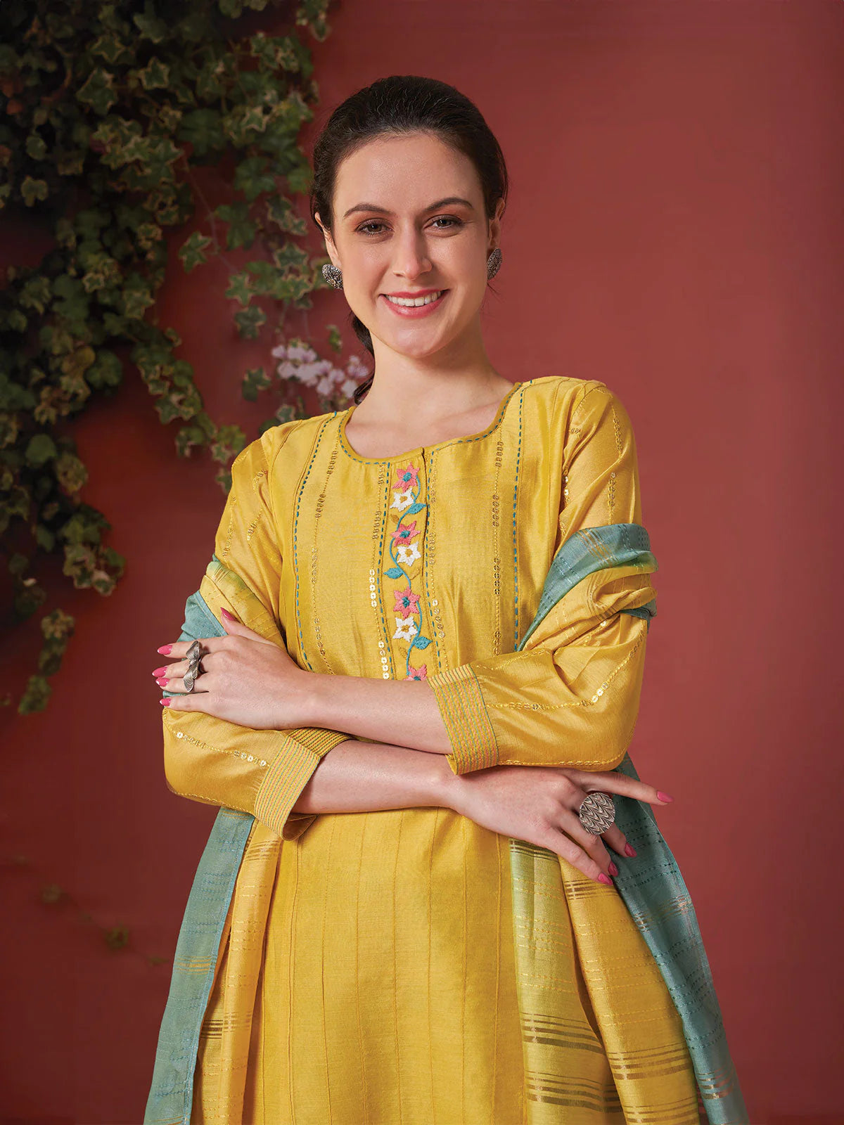 Jaya Kamiz &amp; Pant - Roop Darshan