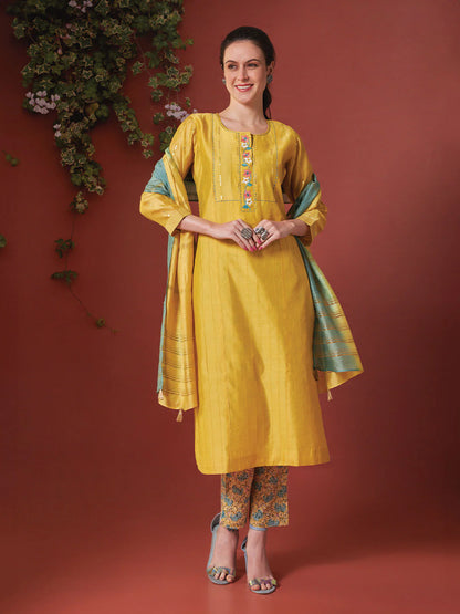 Jaya Kamiz &amp; Pant - Roop Darshan