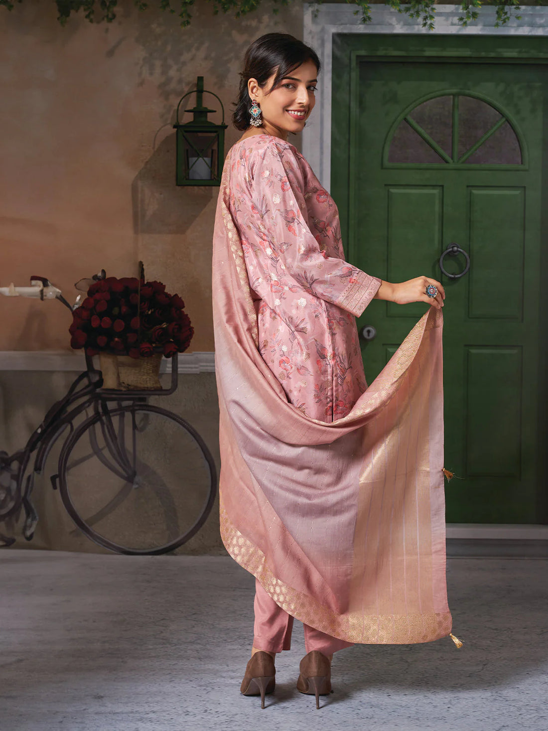 Purvi Kamiz &amp; Pant - Roop Darshan