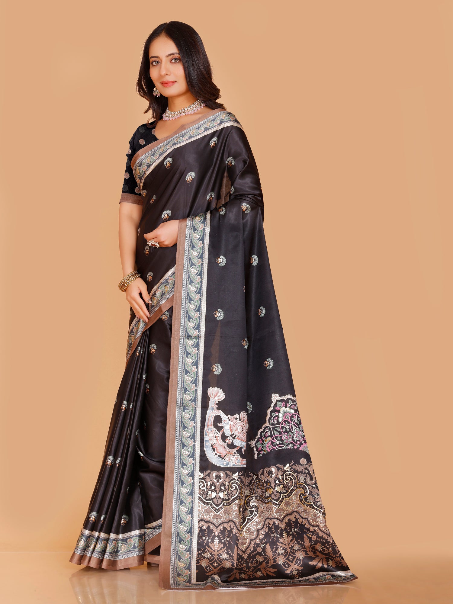 Navya Saree