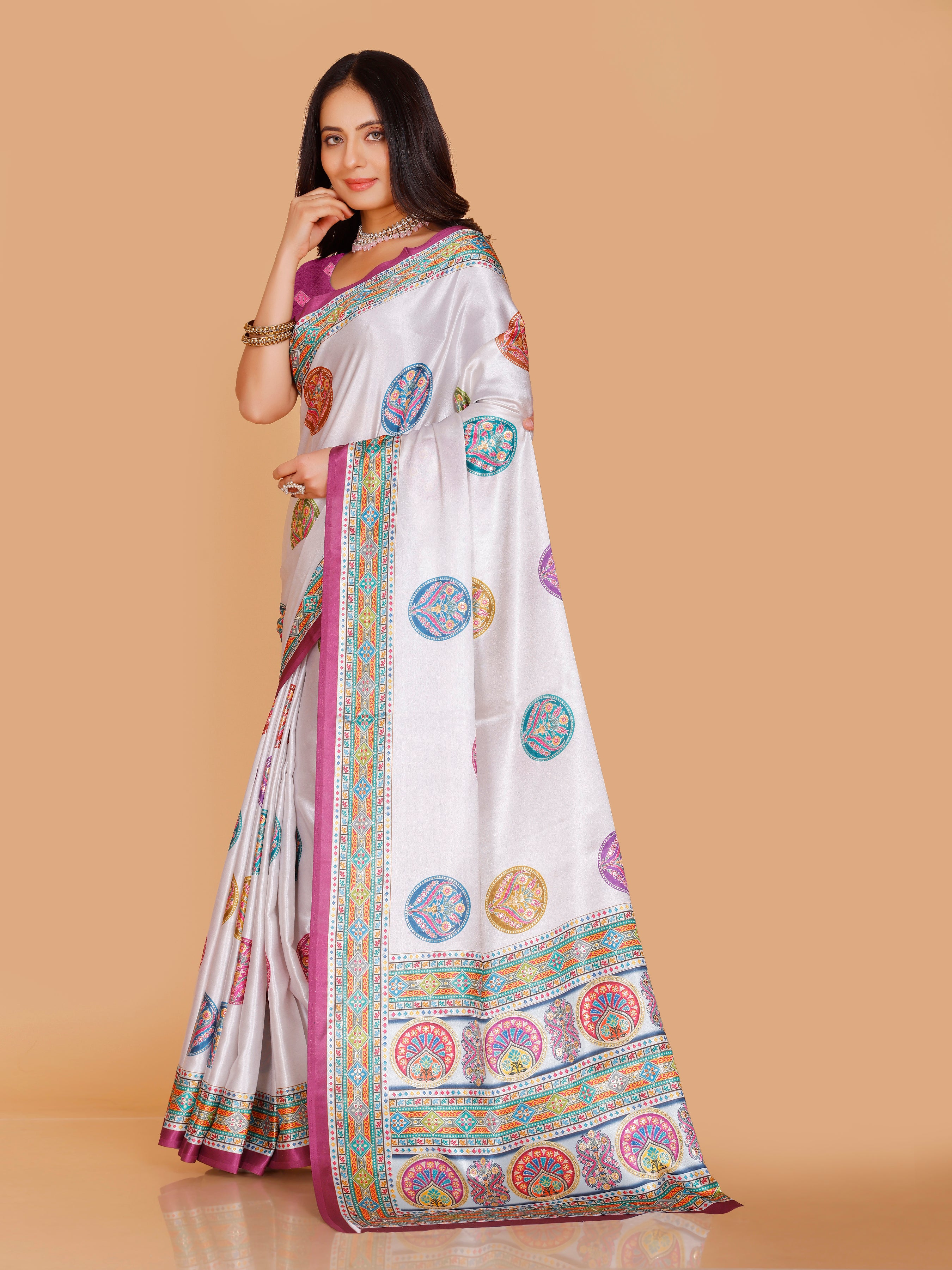 Navya Saree