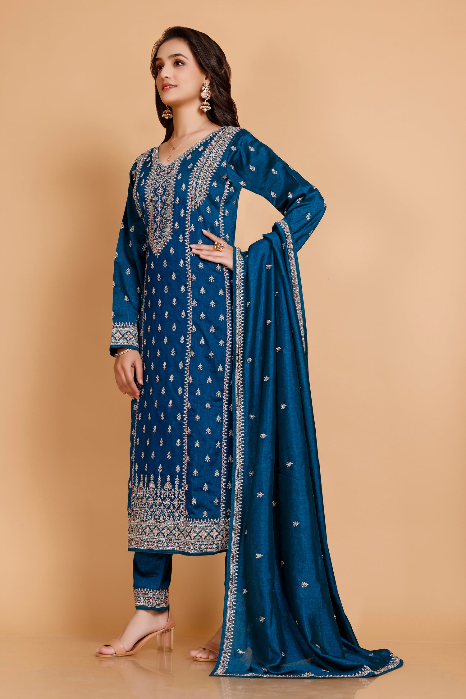 Divya Kamiz &amp; Pant - Roop Darshan