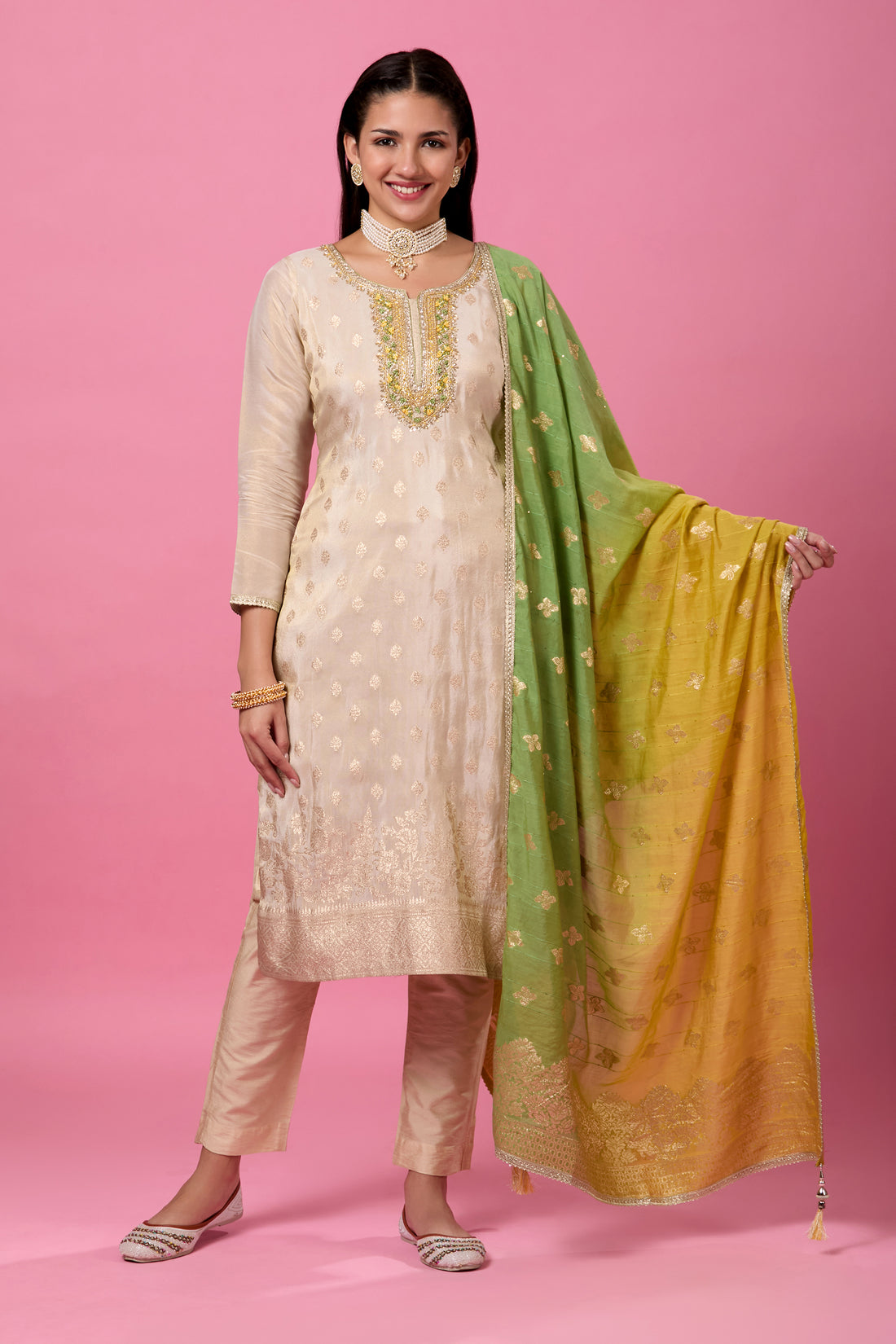 Raahi Kamiz &amp; Pant - Roop Darshan
