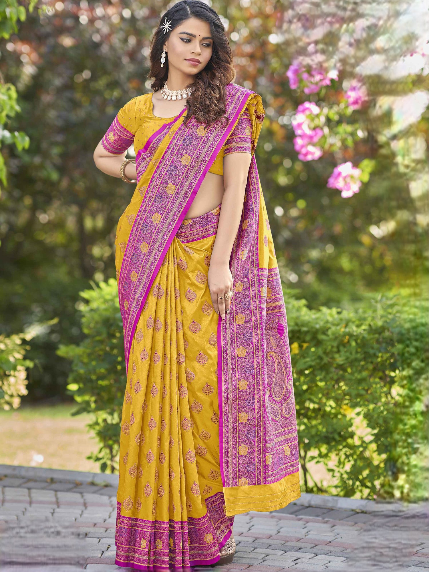 Stuti Saree - Roop Darshan