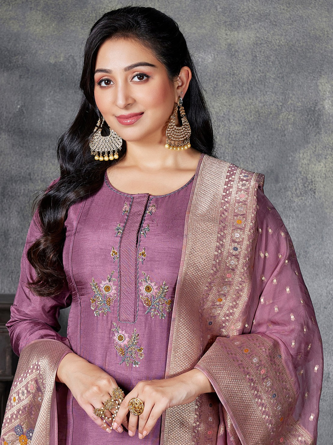 Vamika Kamiz &amp; Pant - Roop Darshan