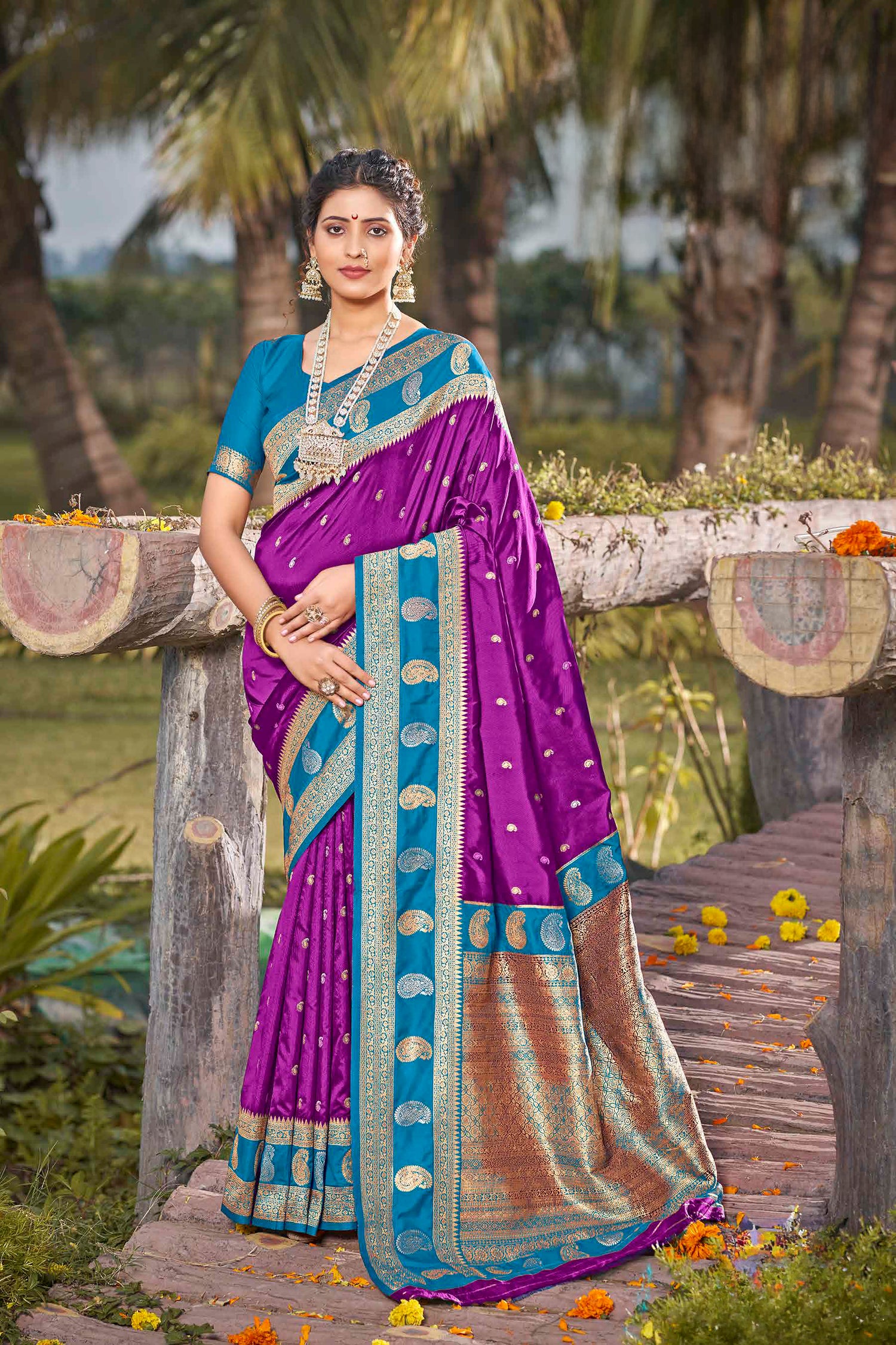 Ekta Weaving Silk Saree - Roop Darshan