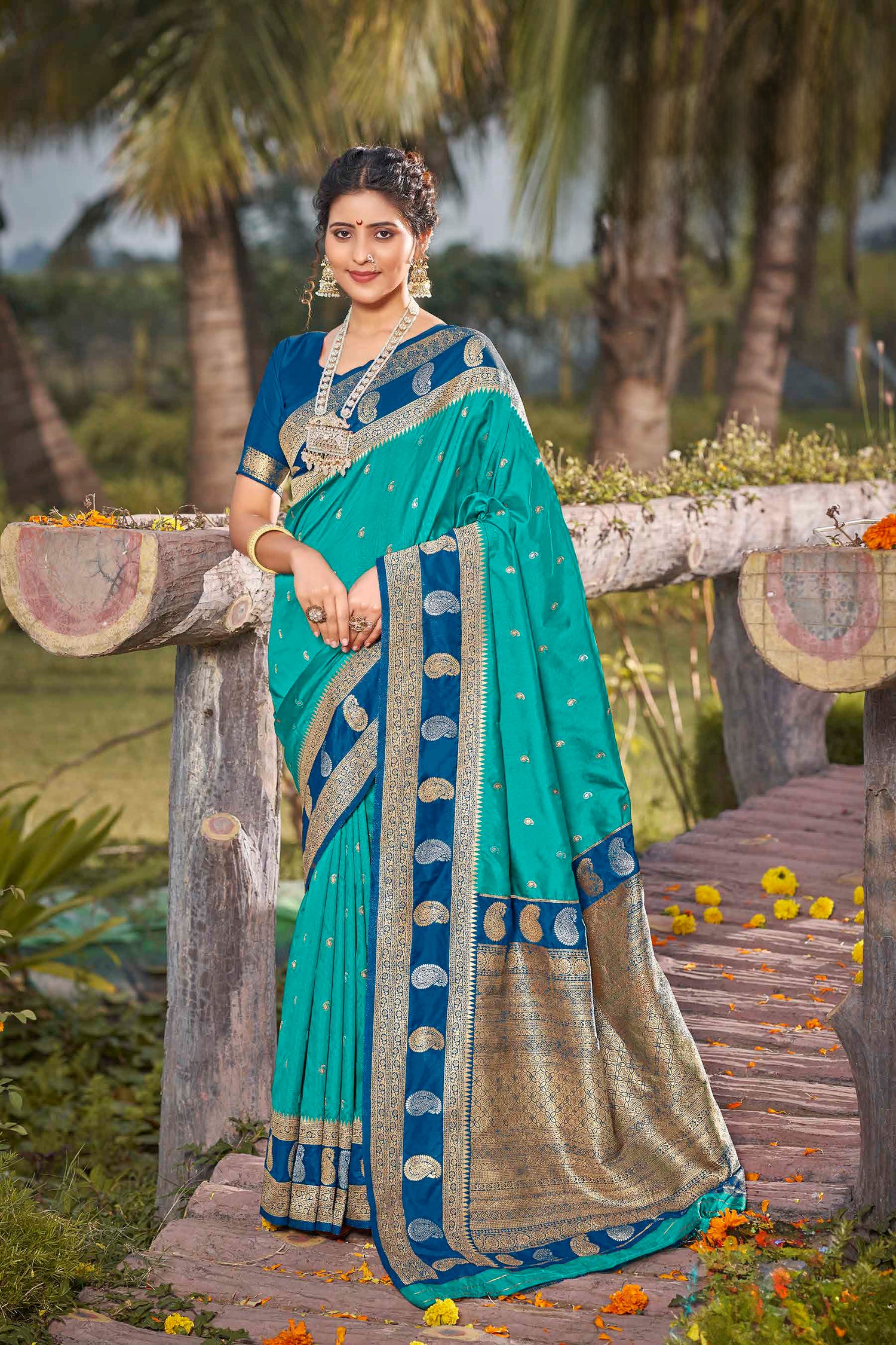 Ekta Weaving Silk Saree - Roop Darshan