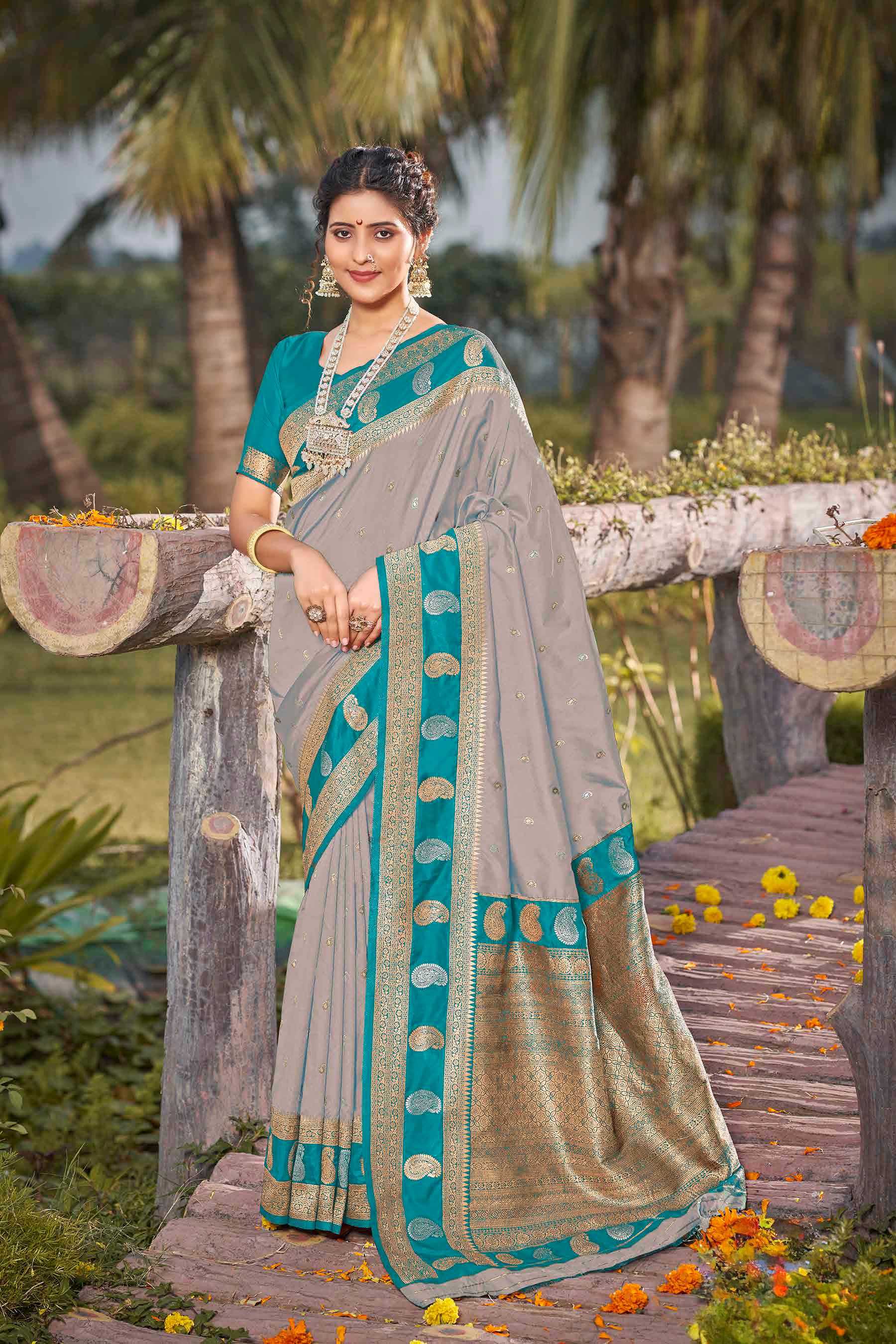 Ekta Weaving Silk Saree - Roop Darshan