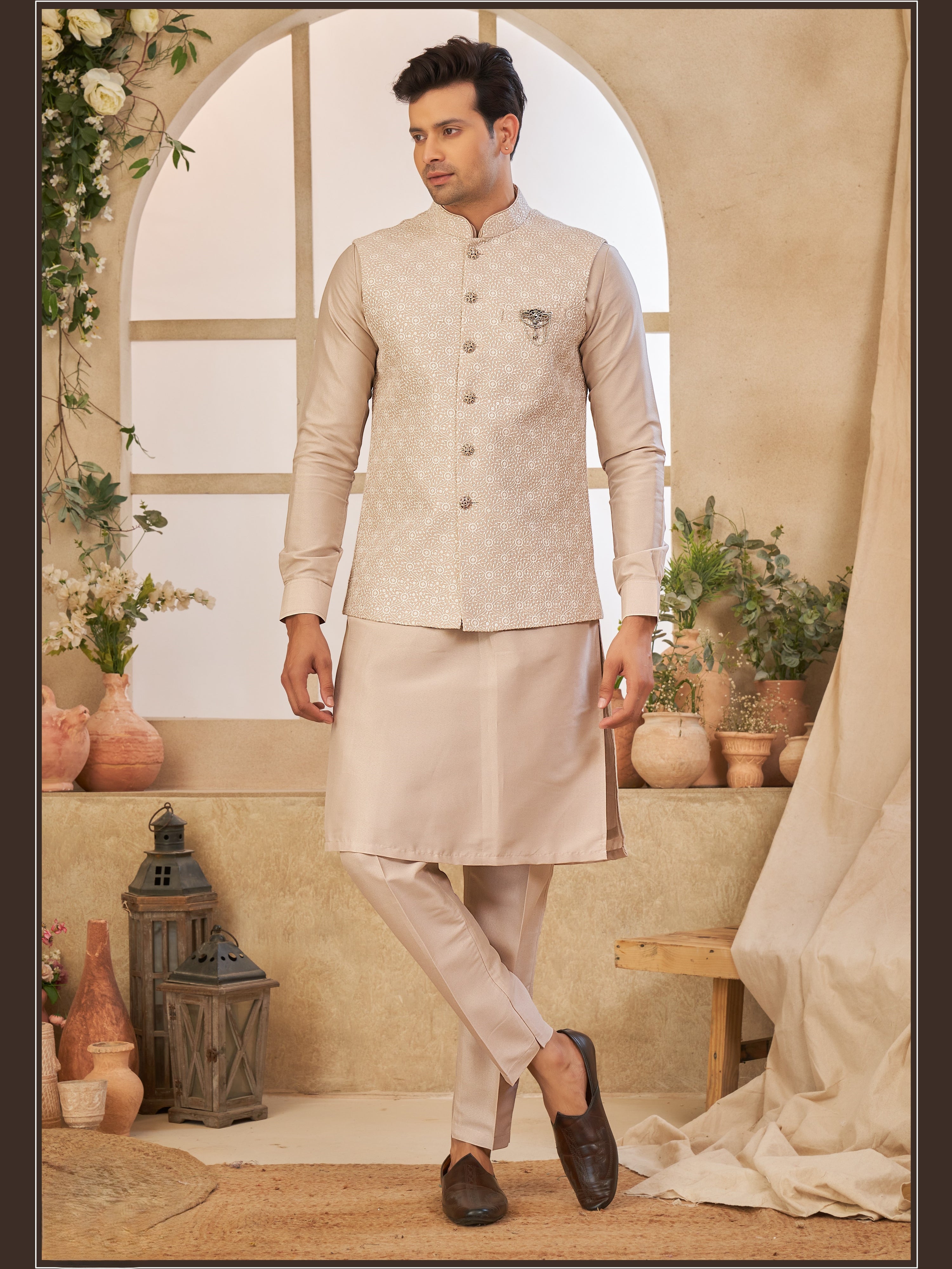 Mens Kurta Set With Jacket - Roop Darshan