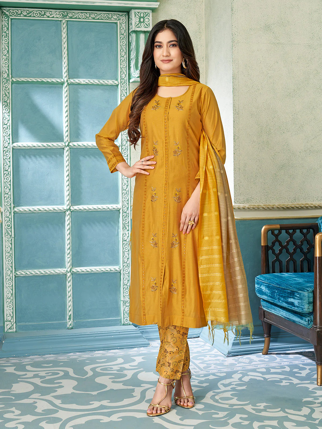 Easha Kamiz &amp; Pant - Roop Darshan