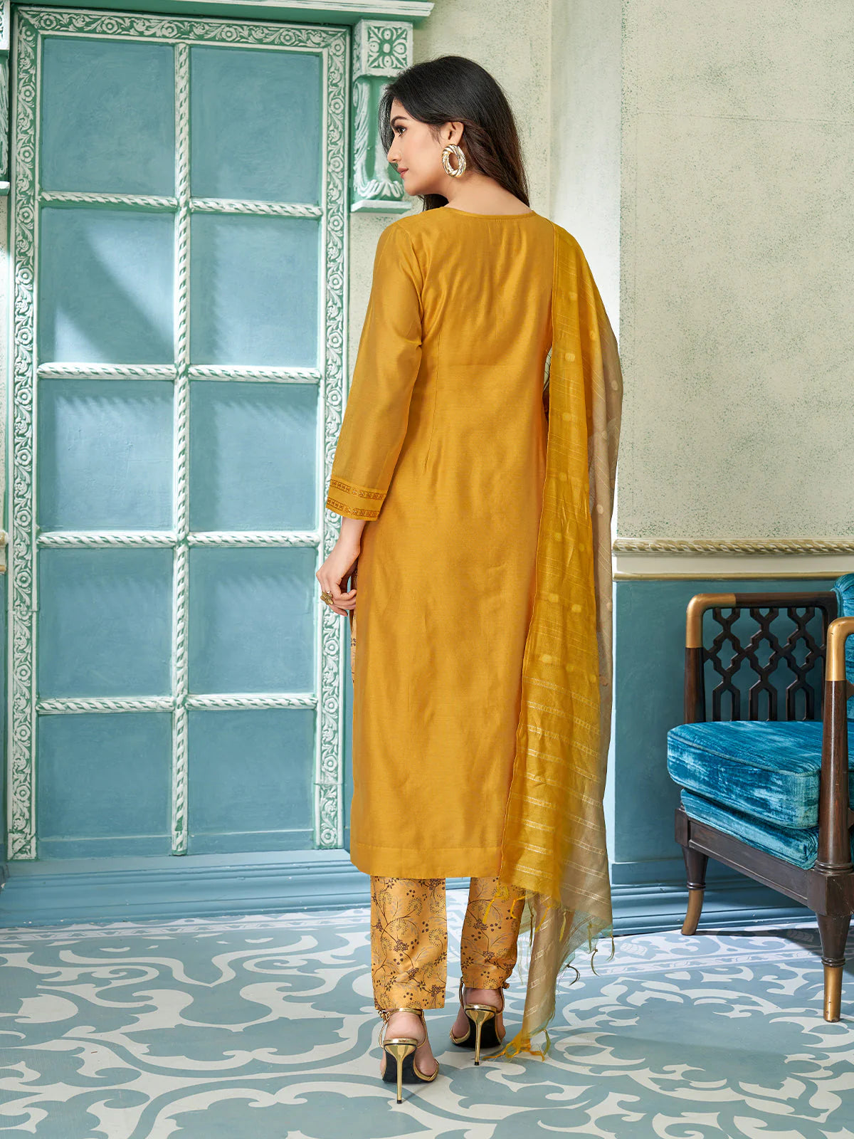 Easha Kamiz &amp; Pant - Roop Darshan