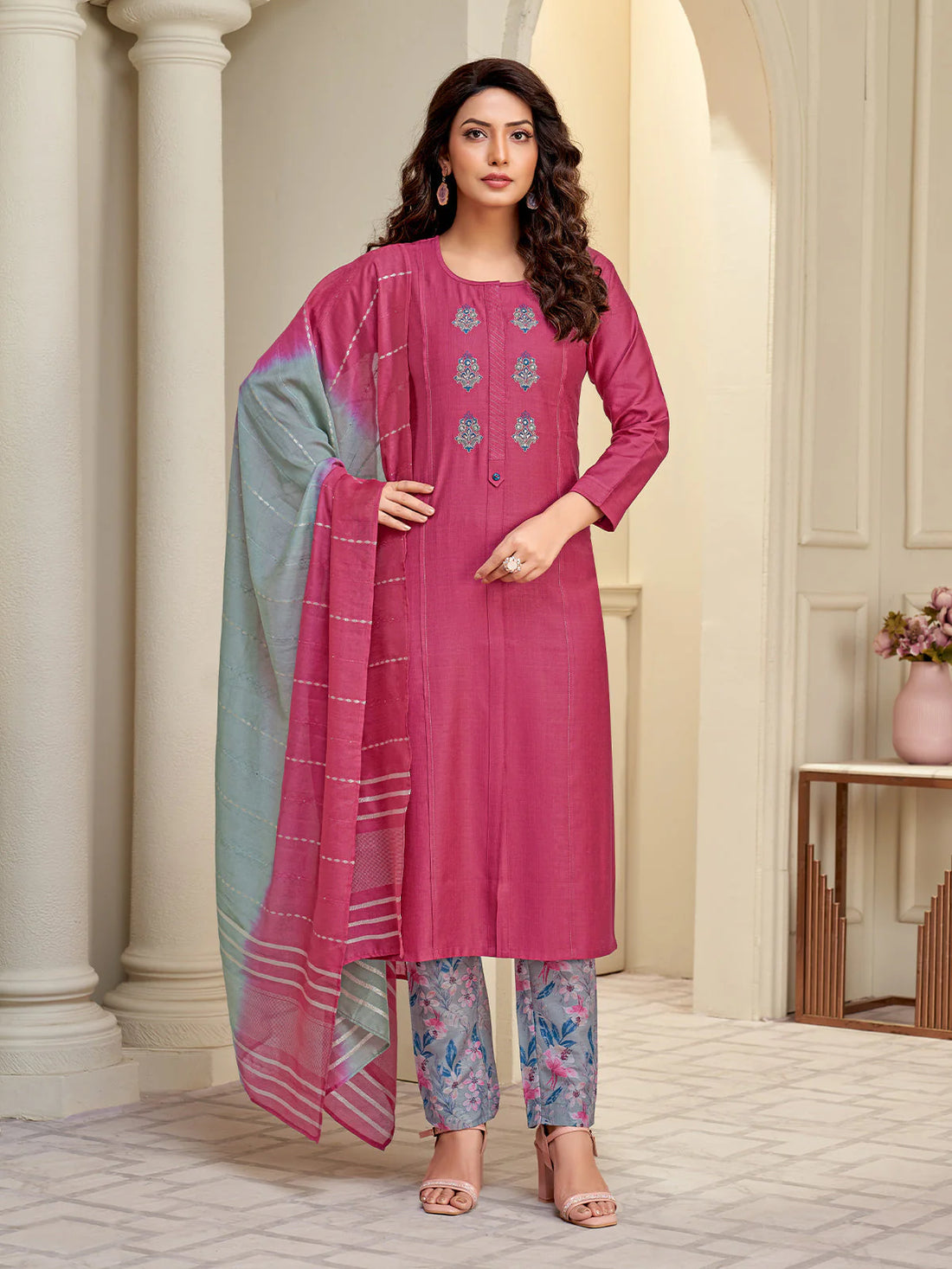 Ishika Kamiz &amp; Pant - Roop Darshan