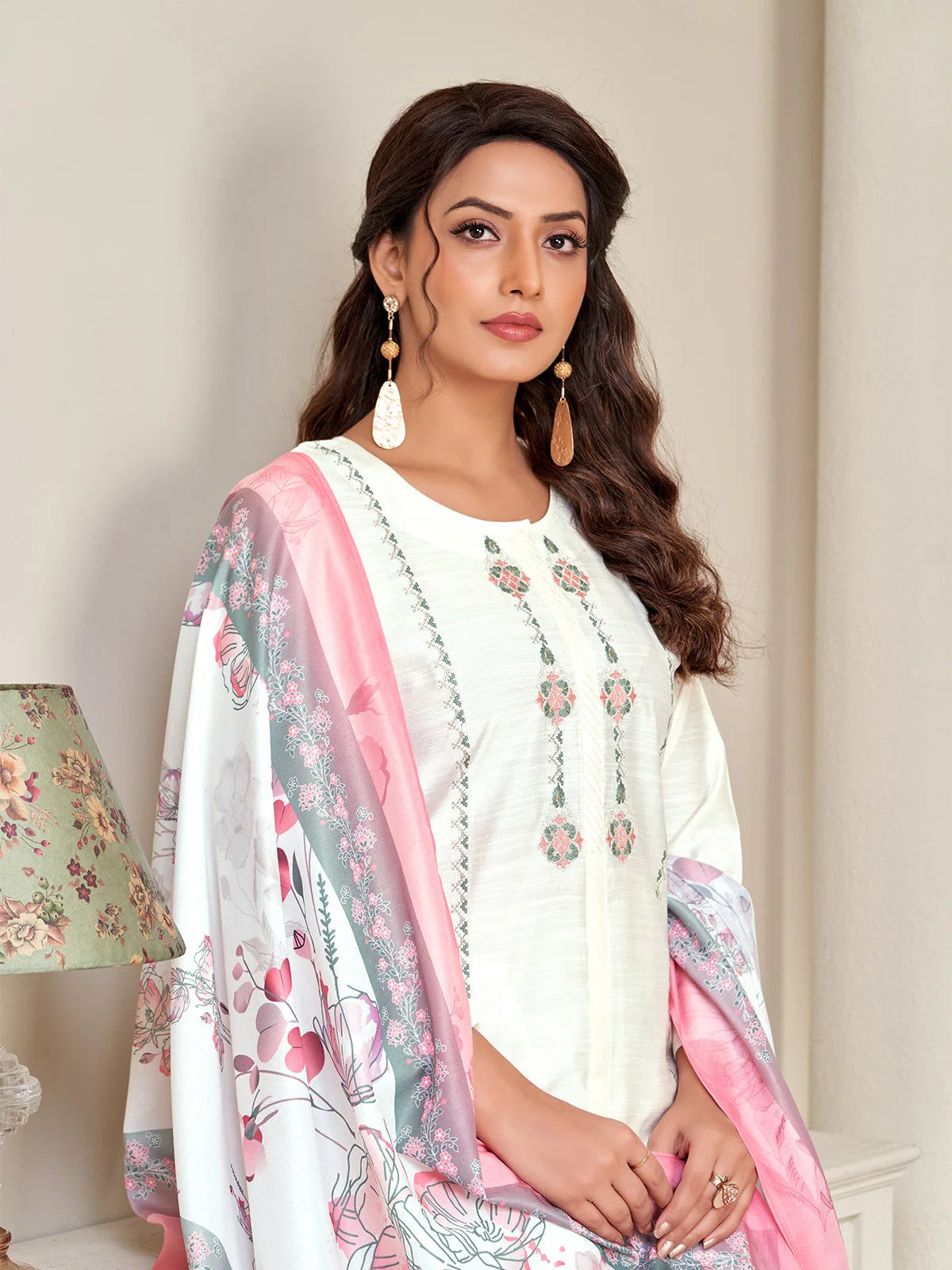 Varni Kamiz &amp; Pant - Roop Darshan