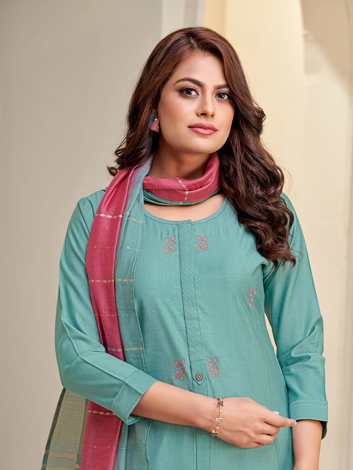 Zaina Kamiz &amp; Pant - Roop Darshan