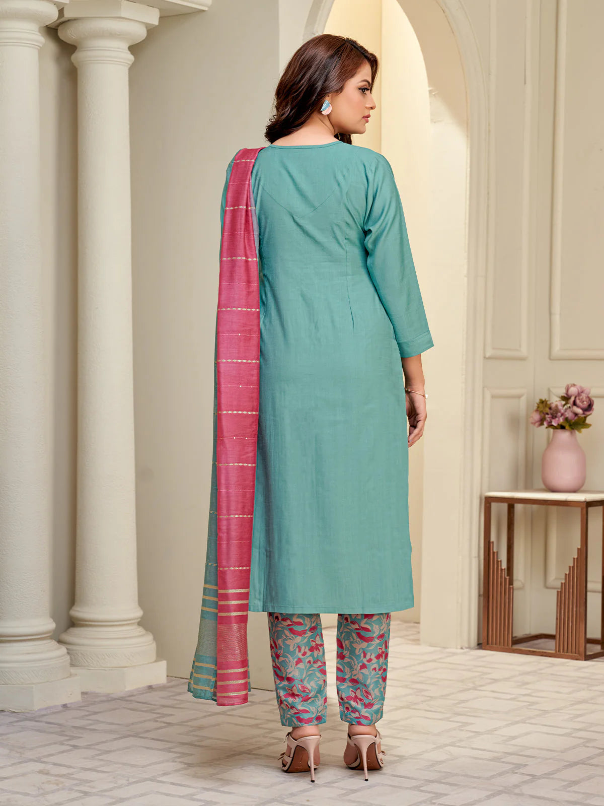 Zaina Kamiz &amp; Pant - Roop Darshan