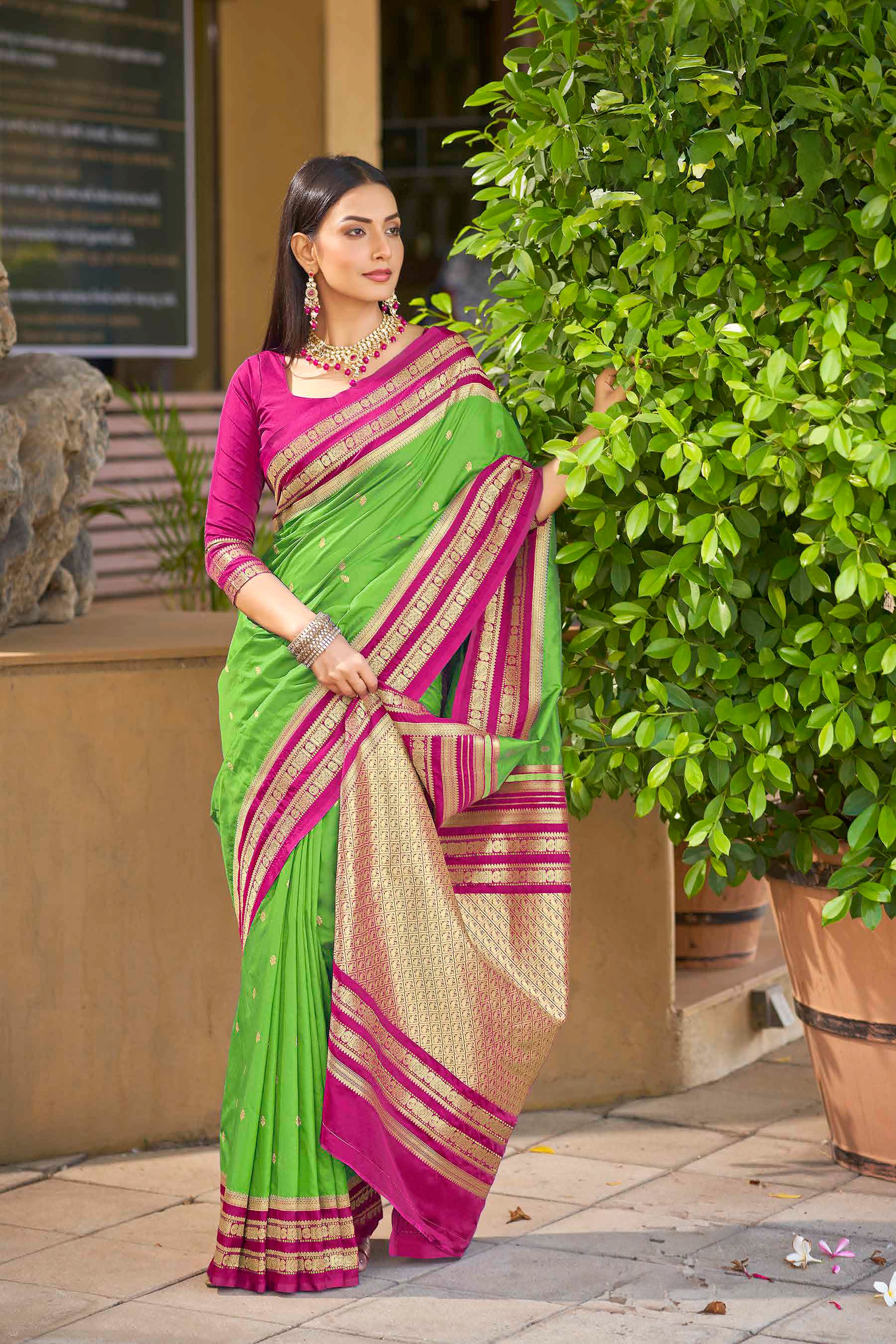 Kanika Weaving Silk Saree - Roop Darshan