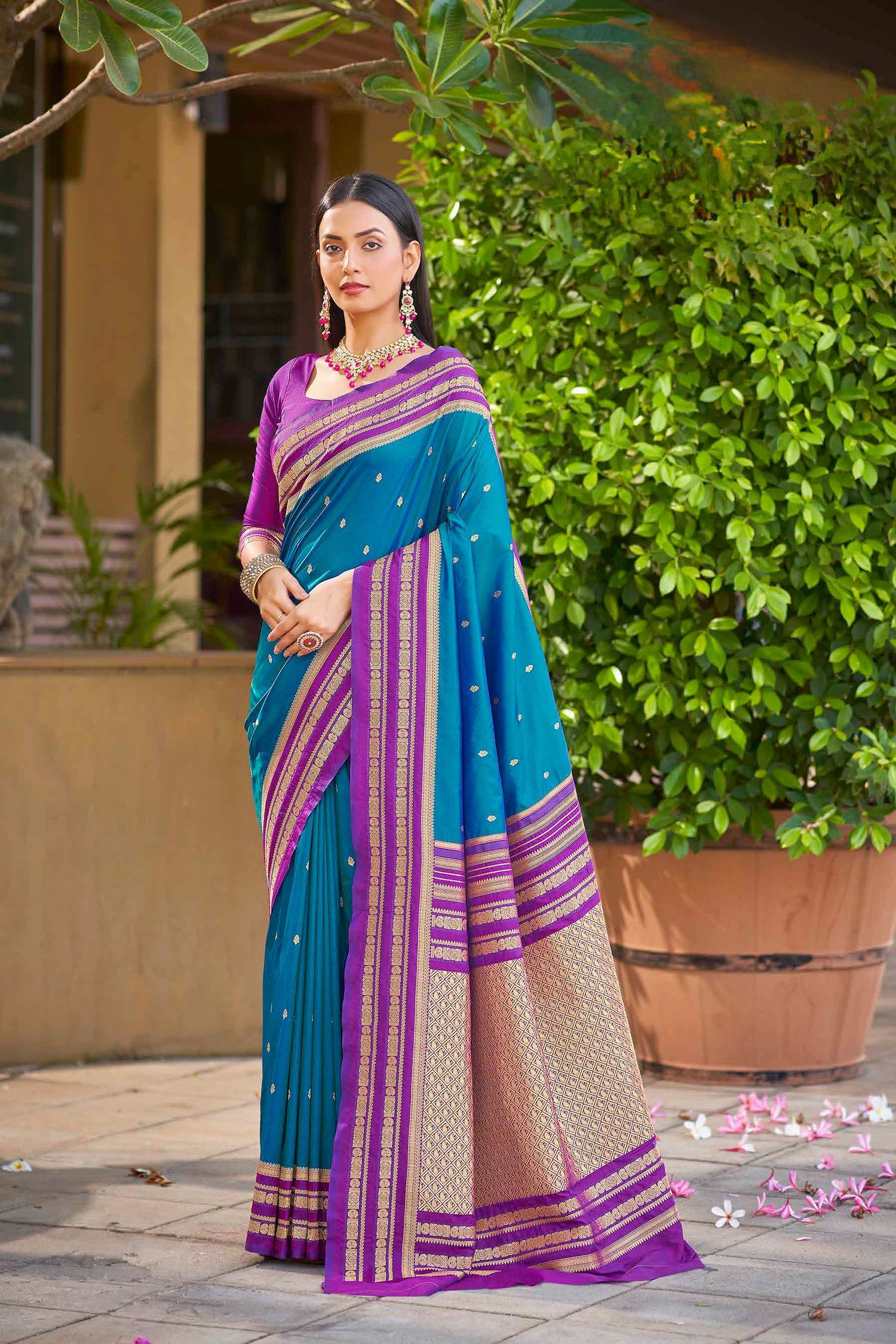 Kanika Weaving Silk Saree - Roop Darshan