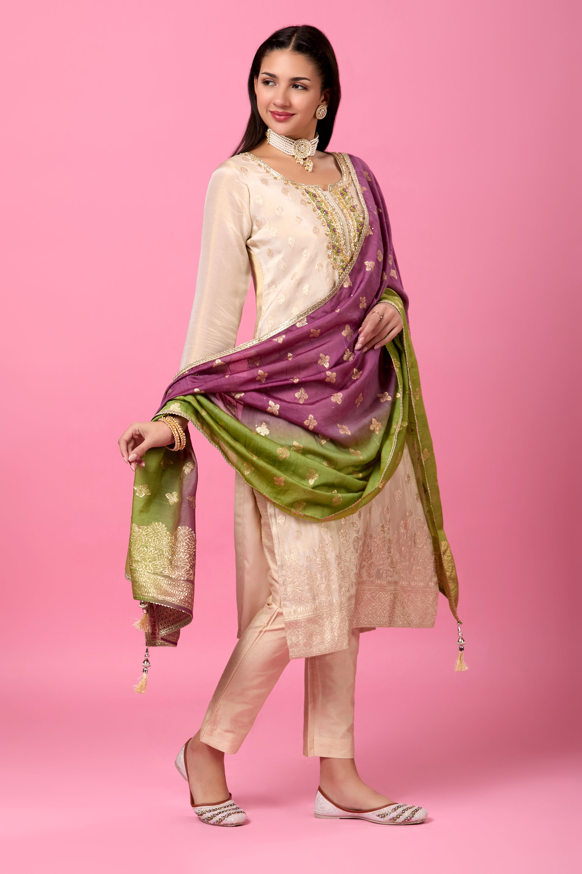 Raahi Kamiz &amp; Pant - Roop Darshan
