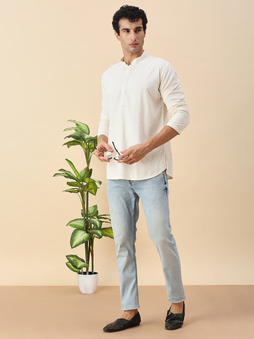 Viraj Chikankari Short Kurta