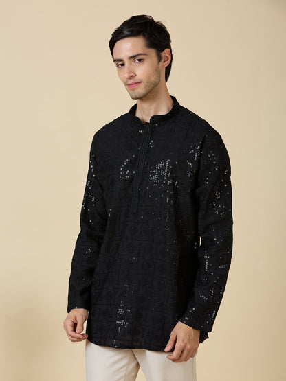 Vrij Chikankari Short Kurta