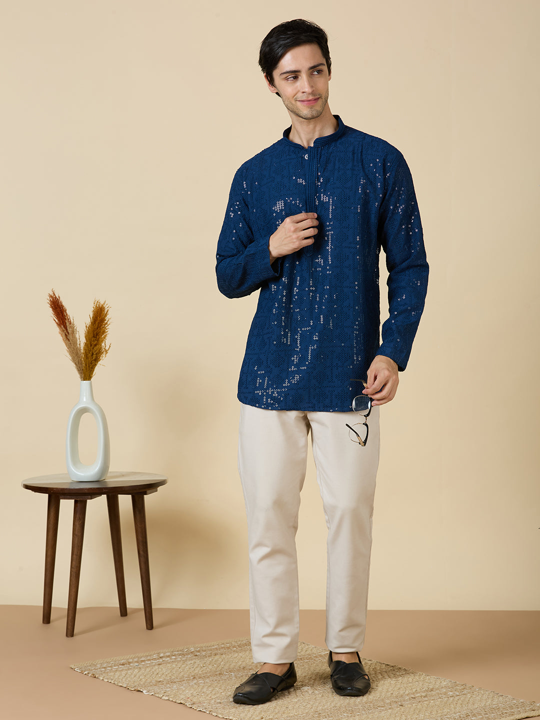 Vrij Chikankari Short Kurta