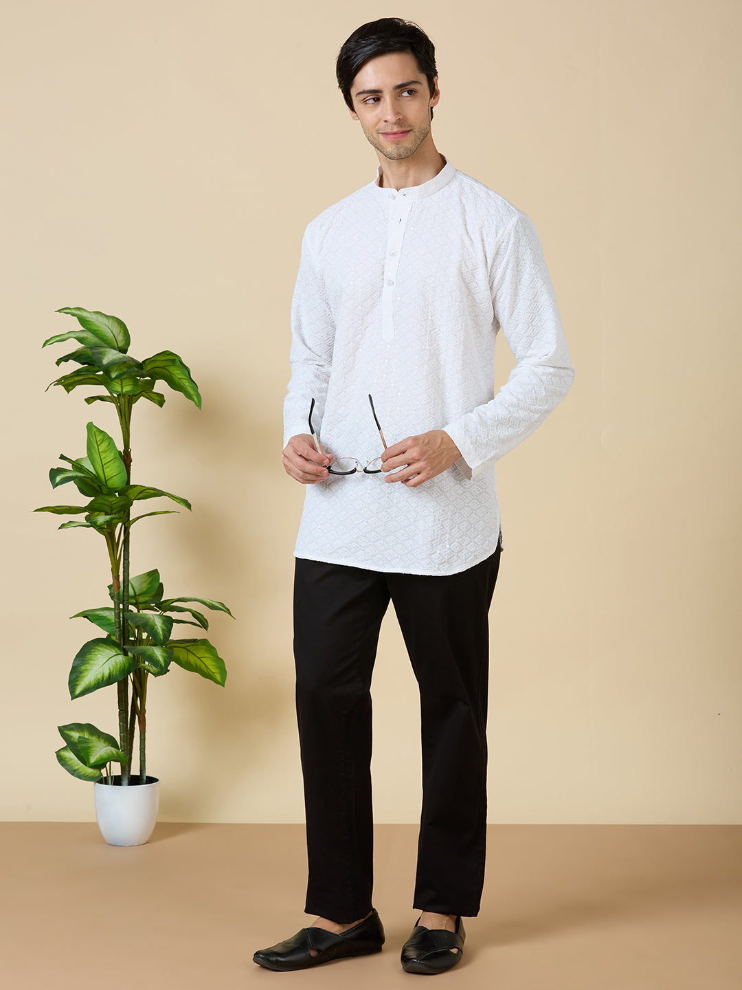 Nirav Chikankari Short Kurta