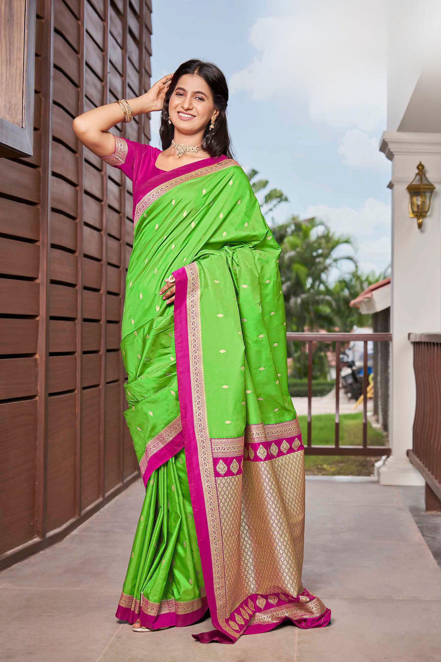 Pihu Weaving Silk Saree - Roop Darshan