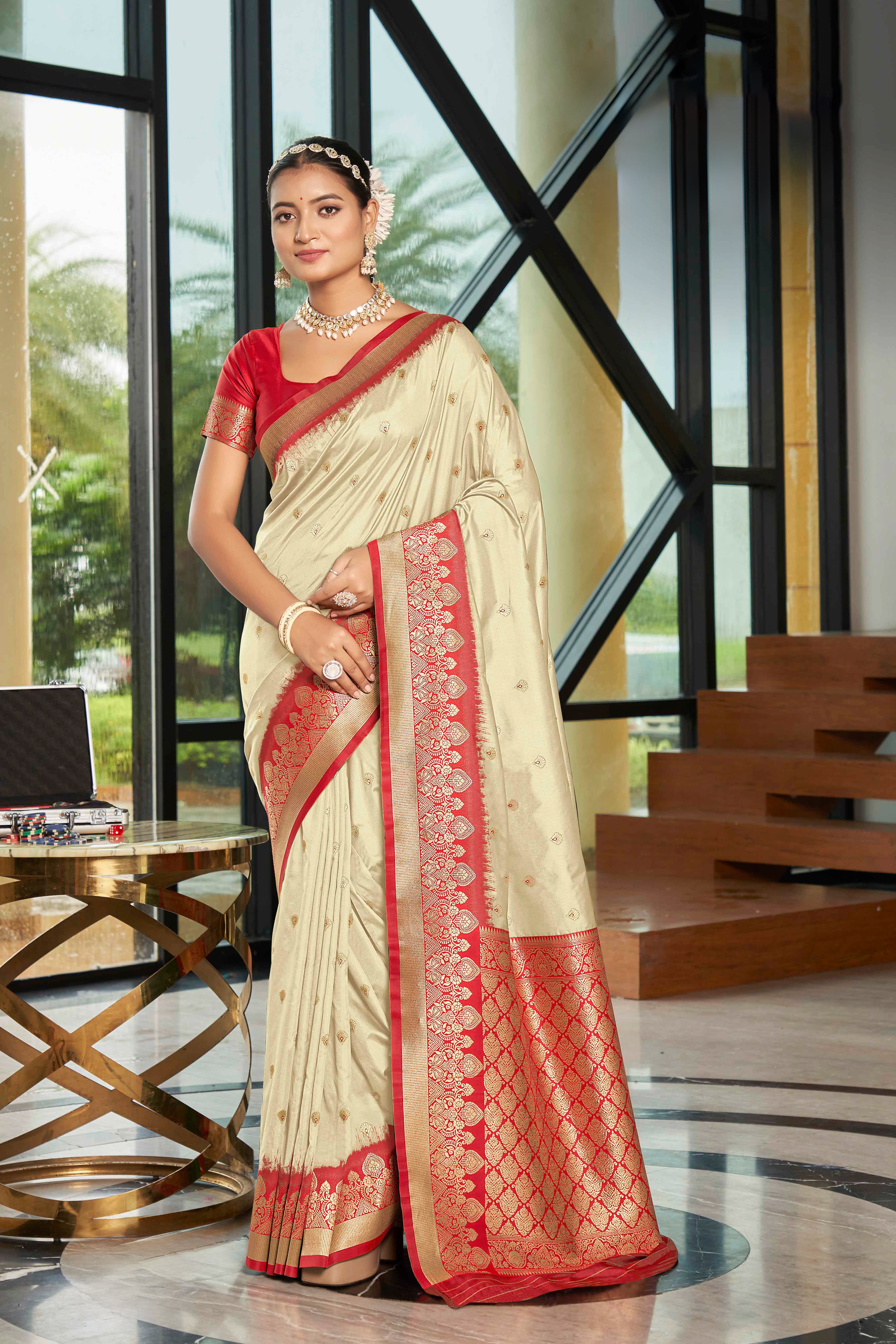 Inaya Weaving Silk Saree - Roop Darshan