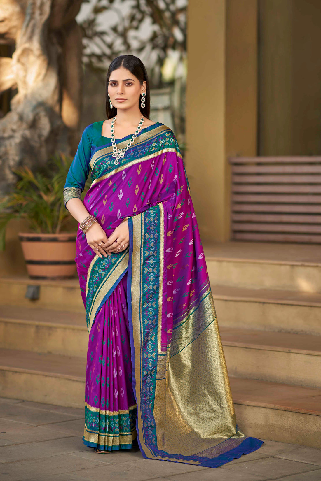 Karuna Weaving Silk Saree - Roop Darshan